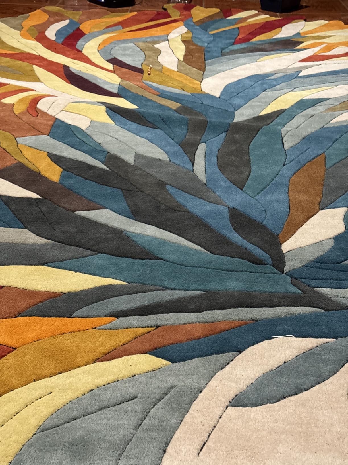 Restoration and Renovation Handmade Irregular Shape Wool Area Rug | Unique Contemporary Botanical Design, Thick & Soft Carpet | Perfect for Living Room, Bedroom Decor (Multi, 6' x 9') customer photo 1