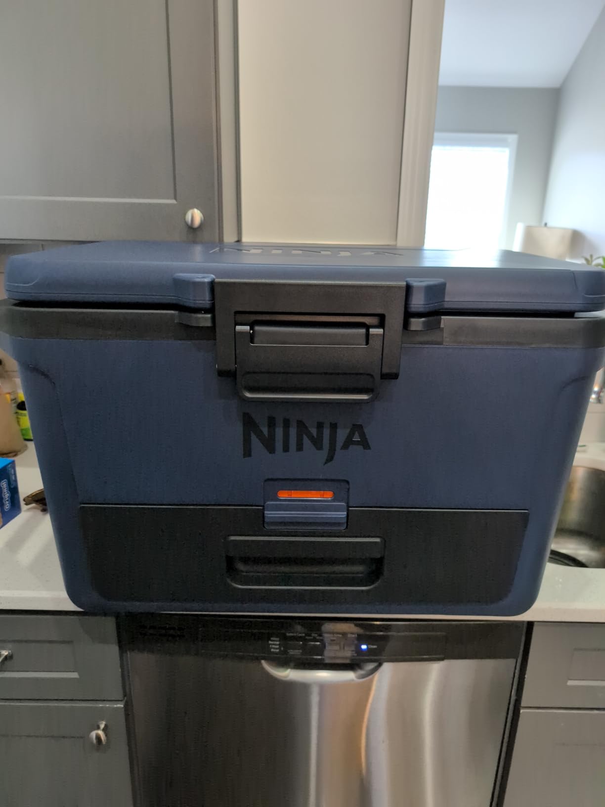 Ninja FB131BL FrostVault 30qt Hard Cooler with Dry Zone, Integrated Fridge-Temp Dry Storage Drawer, Premium Heavy-Duty Insulated Cooler, Keeps Ice for Days, Lakeshore Blue customer photo 1