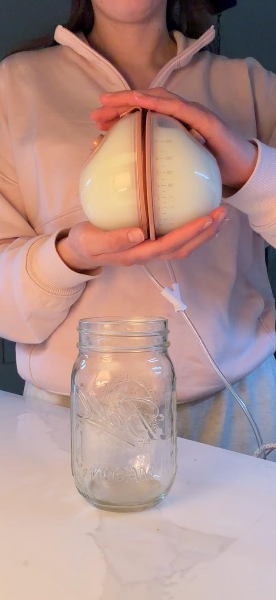 Momcozy V1 Pro Wearable Breast Pump, Hospital-Grade Pocket Primary Pump, Hands-Free Portable Pump with Lightweight Visible Cups for Real Milk Removal customer photo 1