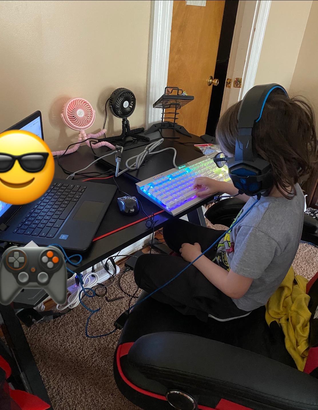 EUREKA ERGONOMIC Gaming Desk with LED Lights Home Office RGB Table customer photo 1