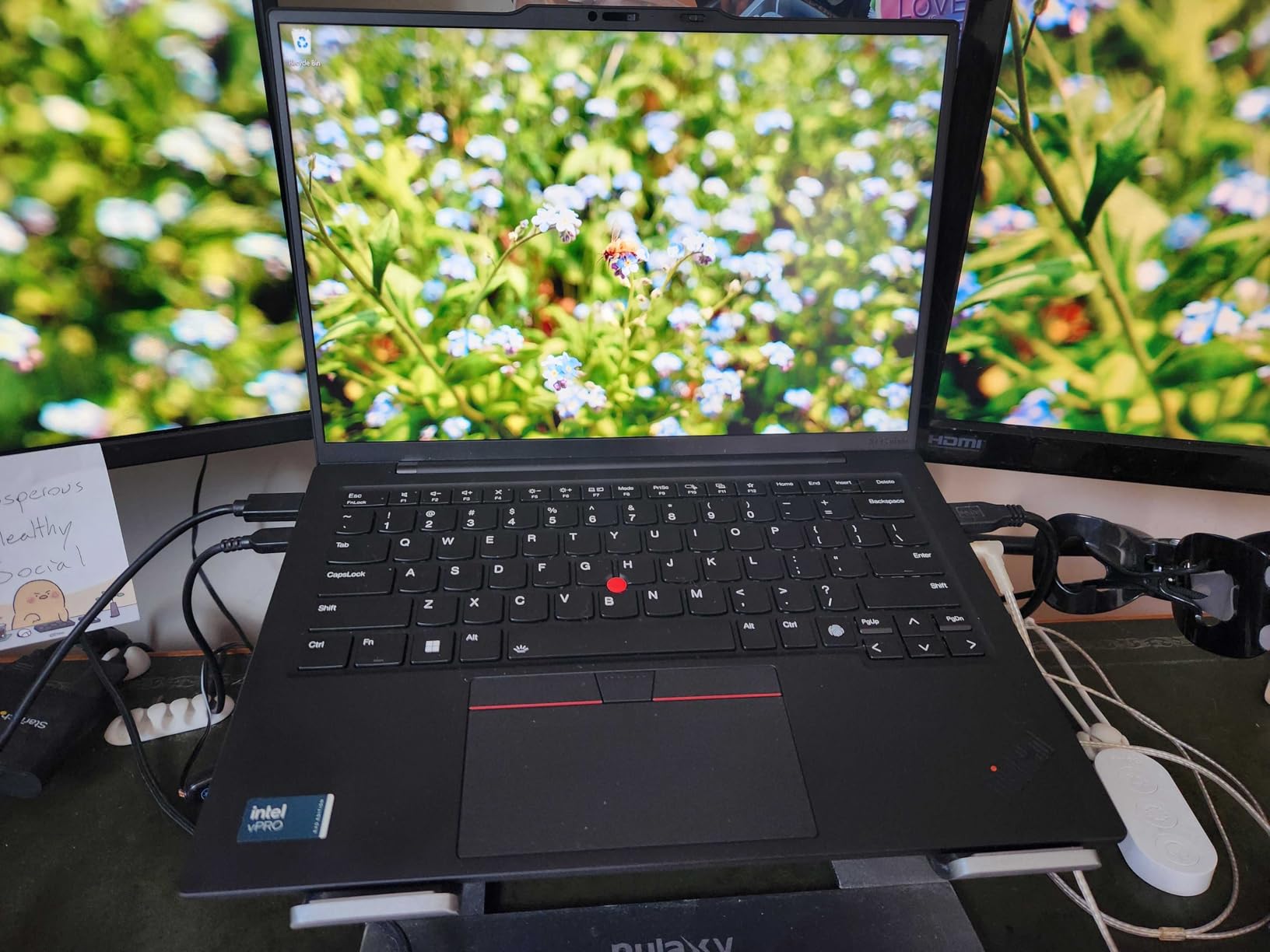 Gen 12 ThinkPad X1 Carbon Laptop with Intel Ultra 7 165U vPro, 14 inch WUXGA Touchscreen, 32GB RAM, 1TB SSD, Win 11 Pro customer photo 1