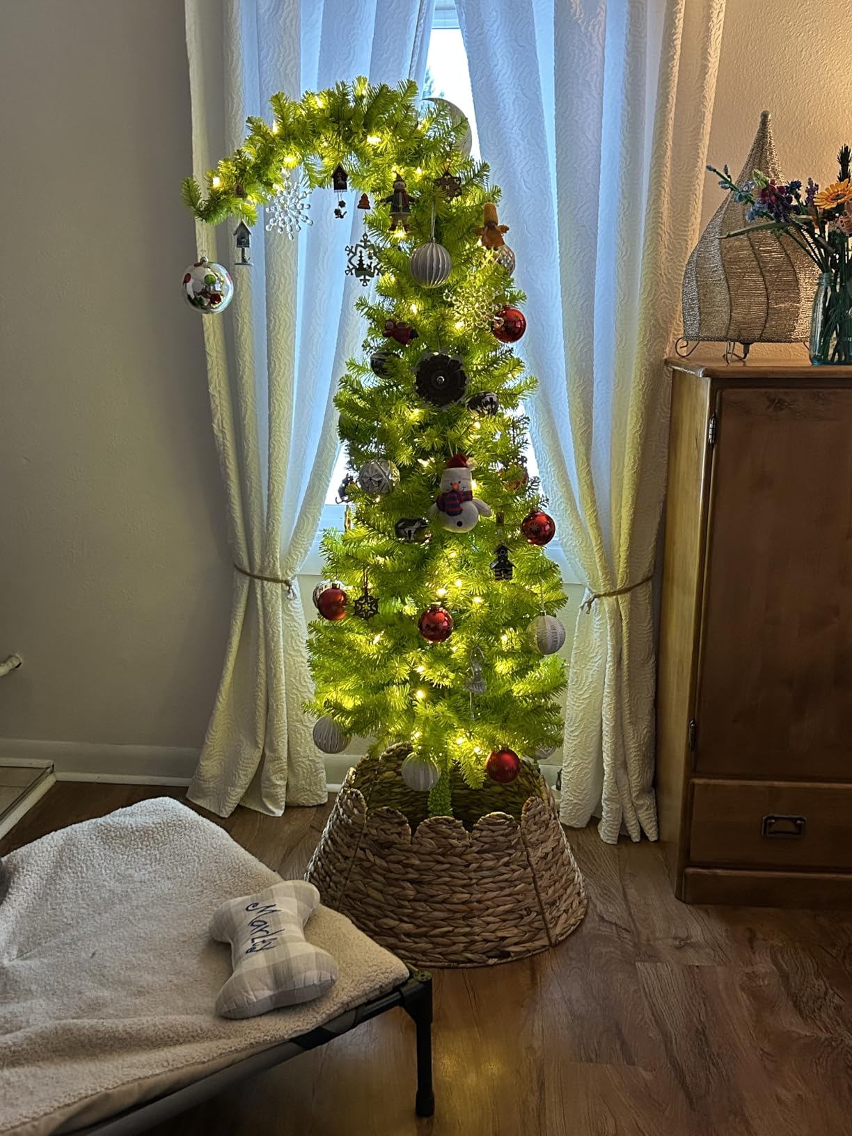 Holiday Cheer Christmas Storage Bag Heavy Duty Fits Up to 7.5ft Tall Artificial Tree, Waterproof with Durable Handles & Zipper Xmas Tree Storage Bag (Green) customer photo 2
