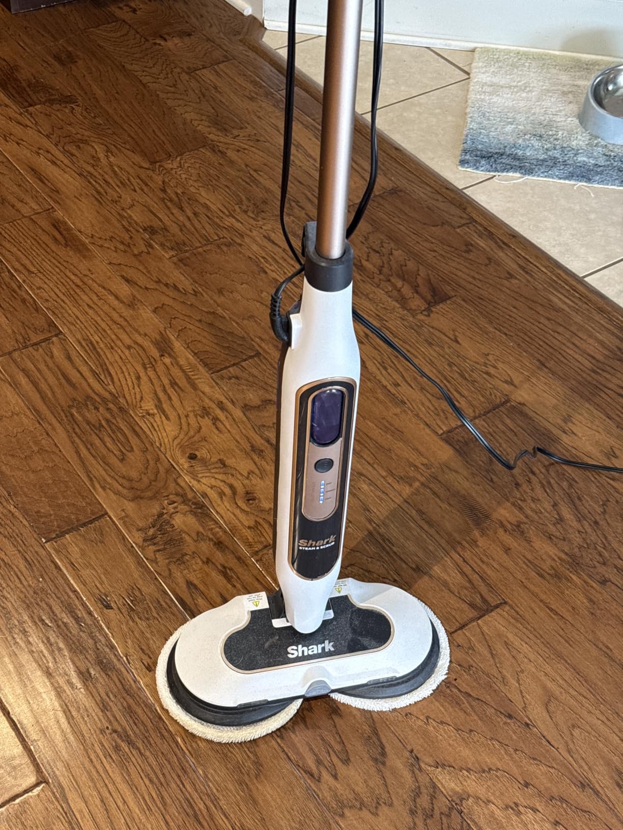 Shark Steam & Scrub with Steam Blaster Technology All-in-One Hard Floor Steam Mop with 3 Steam Modes & LED Headlights S8201, Rotator White customer photo 2