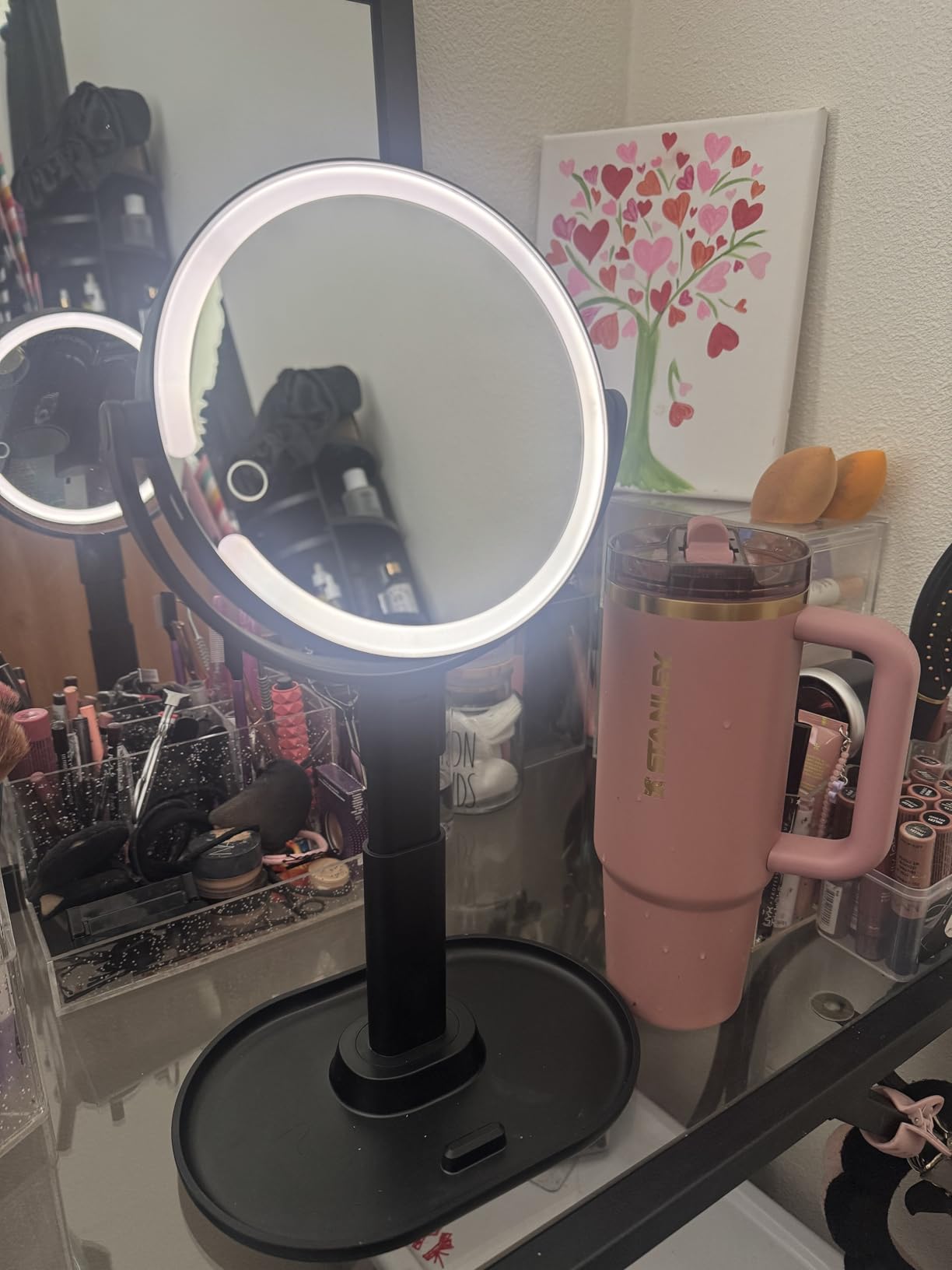 MOMOKUBA Makeup Mirror with Lights, Double Sided 1x/20x Magnifying Mirror with Light, Rechargeable 3 Color Lights and Adjustable Brightness, 360° Rotation Detachable Comes with Tweezer(White) customer photo 1