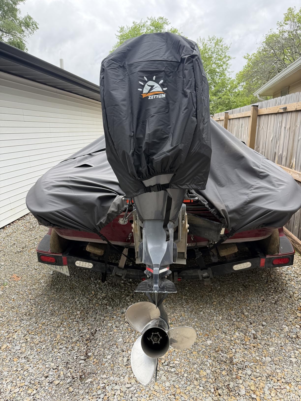 Zettum Outboard Motor Cover, 600D Boat Motor Cover Waterproof & Heavy Duty, Fade-Resistant Boat Engine Cover - Fit for Motor 115-225 HP, Black customer photo 1