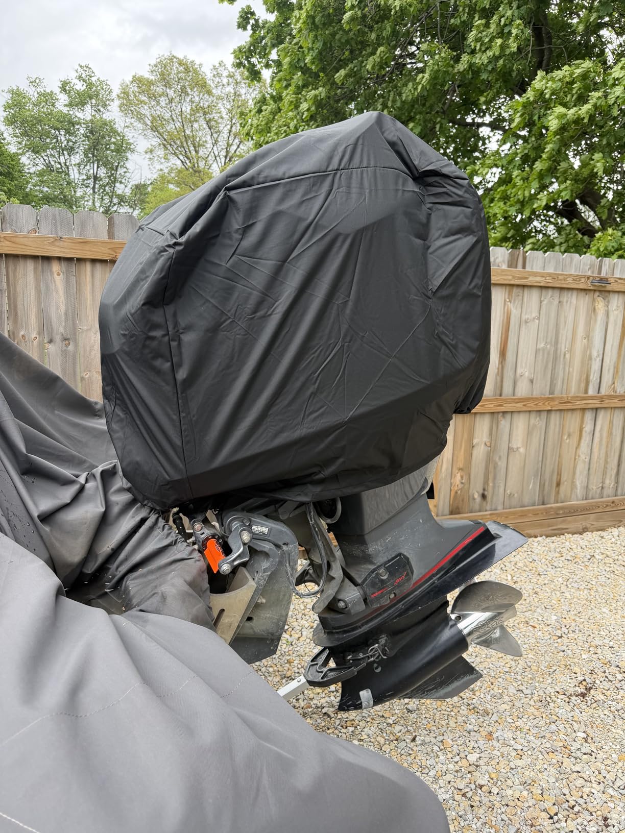 Zettum Outboard Motor Cover, 600D Boat Motor Cover Waterproof & Heavy Duty, Fade-Resistant Boat Engine Cover - Fit for Motor 115-225 HP, Black customer photo 2