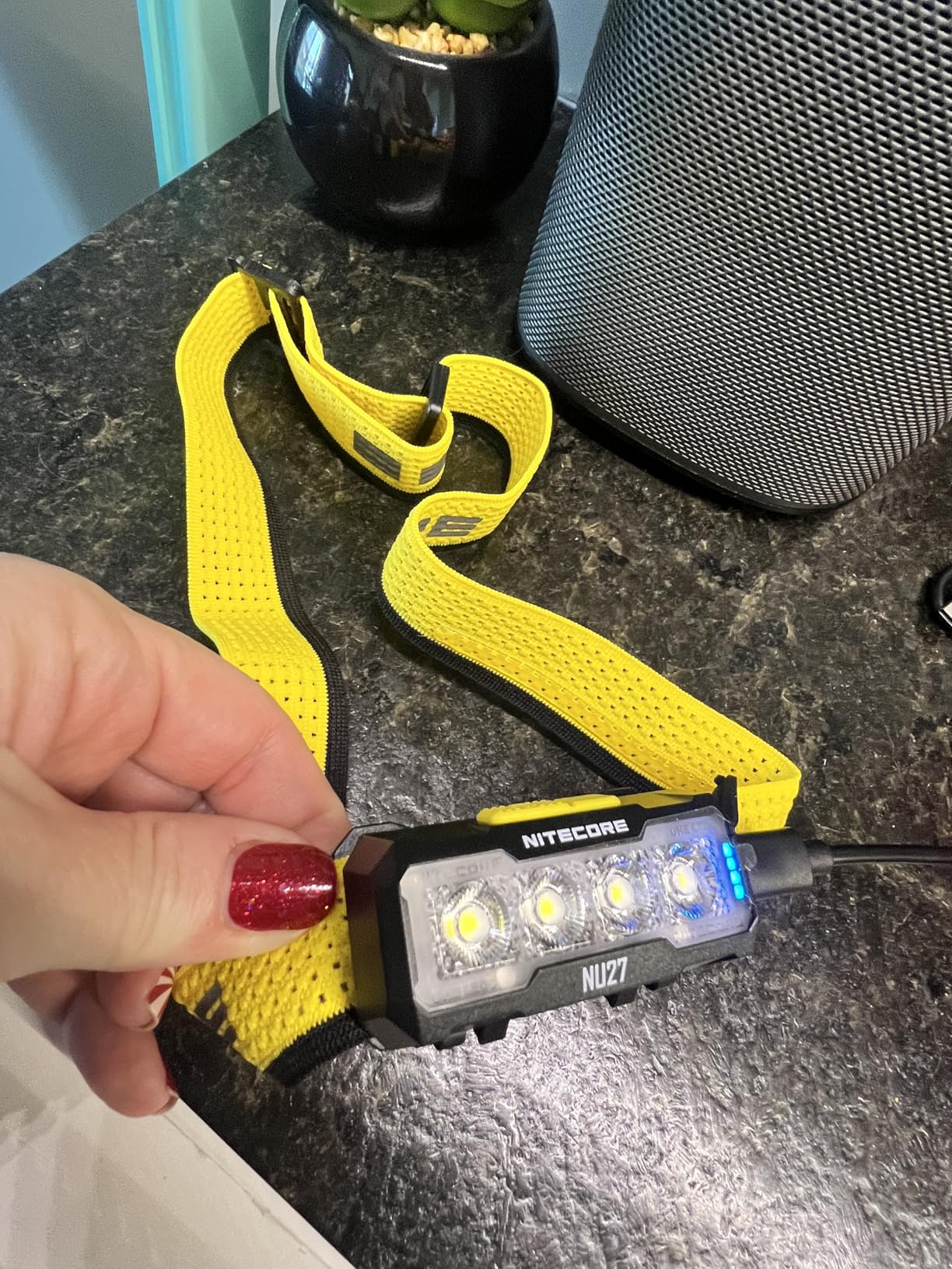 Nitecore NU27 600 Lumens Running Camping Headlamp, USB-C Rechargeable with Warm, Neutral and Cool White Lights, Red Light, Including NitecoreS Sticker (Black) customer photo 2
