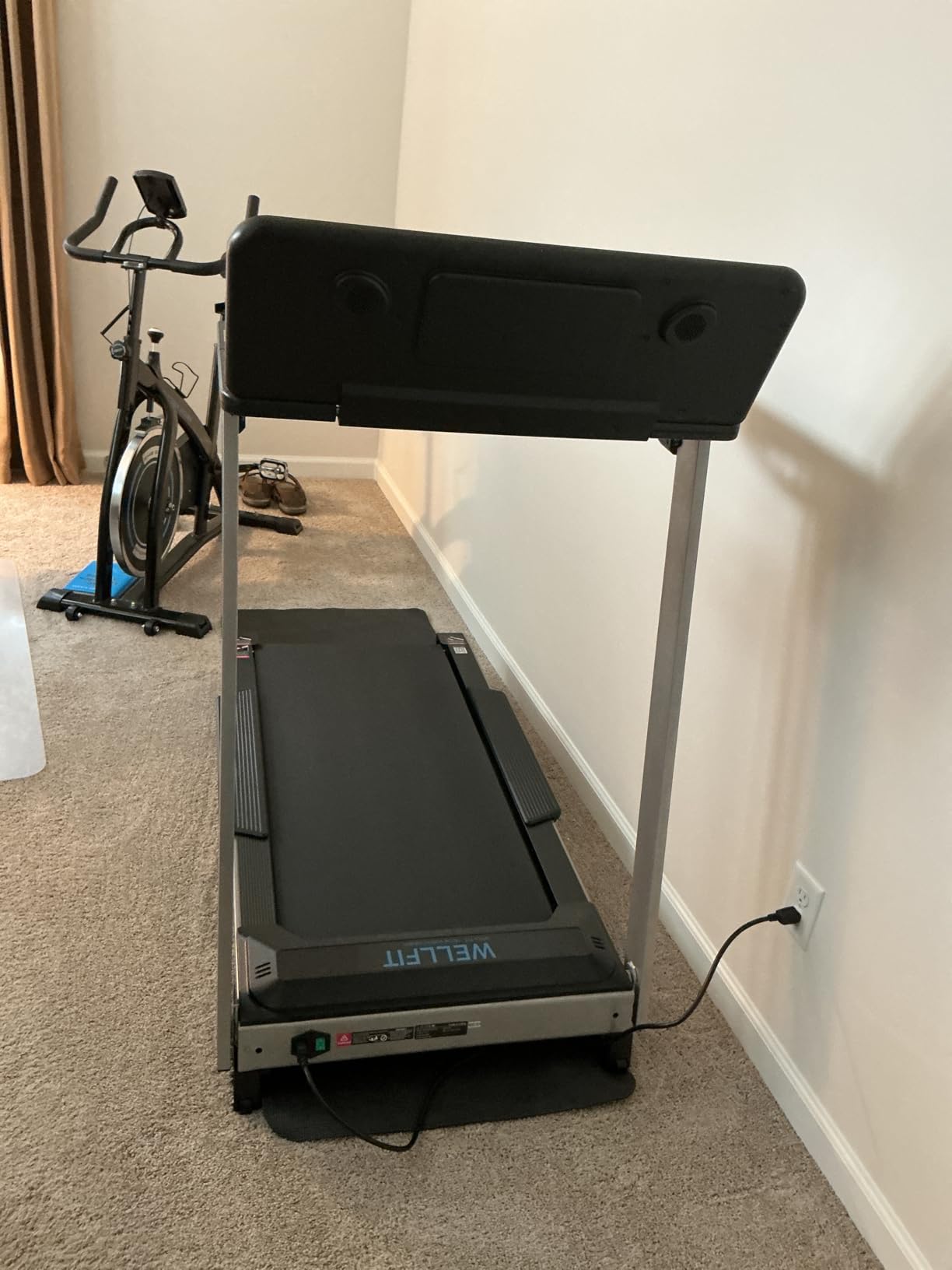 WELLFIT Home Treadmill, 2 Level Incline Heavy-duty Treadmill with Pulse Sensor, 4.0 HP, 10 MPH, 450 lbs Capacity, 20'' x 45'' Running Area Treadmills with Bluetooth Player & LED Display customer photo 2
