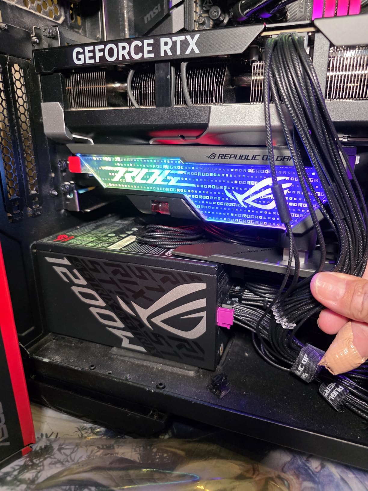 ASUS ROG Strix 1200W Platinum (Fully Modular Power Supply, 80 Plus Platinum Certified, ATX 3.1, GaN MOSFET, GPU-First Intelligent Voltage Stabilizer, 10-Year Warranty) customer photo 2