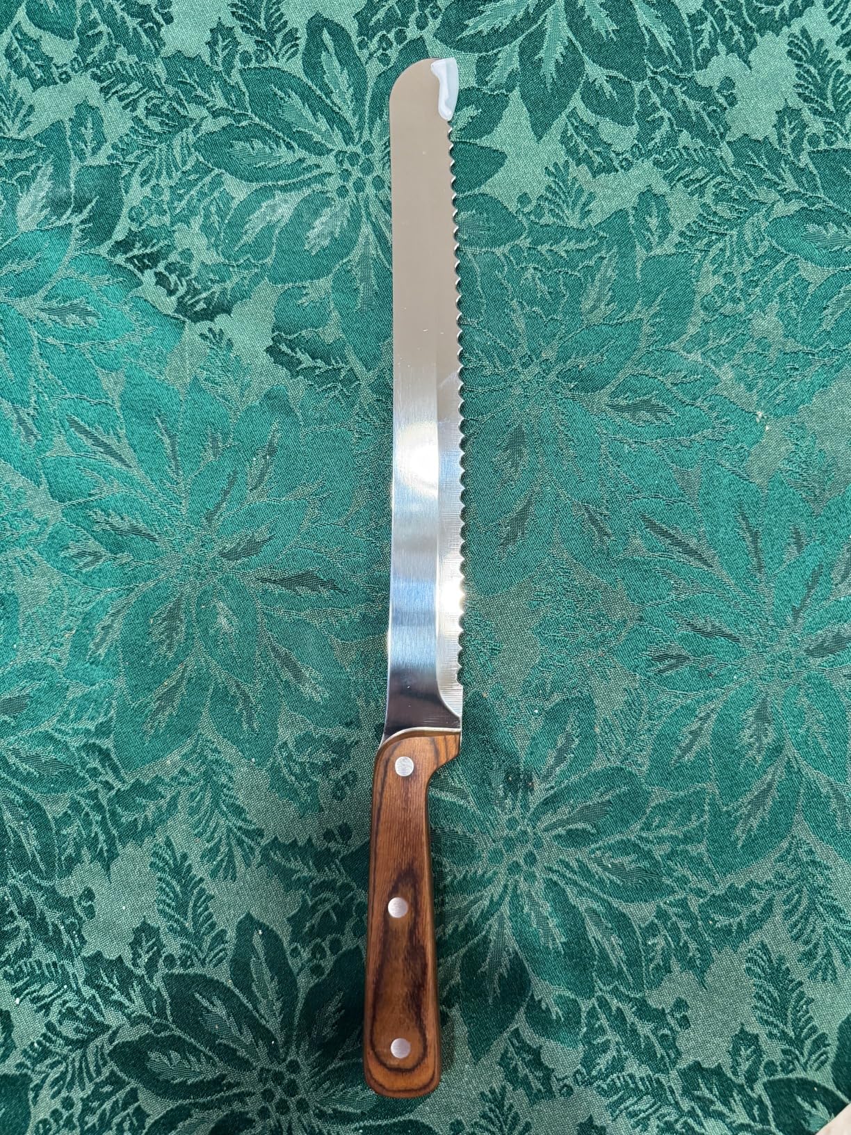 Albert&Grace 10.5-Inch Serrated Bread Knife with Full-Length Sheath - Ultra Sharp, Low-Crumb Slicing for Sourdough, Homemade Bread & Bagels customer photo 1