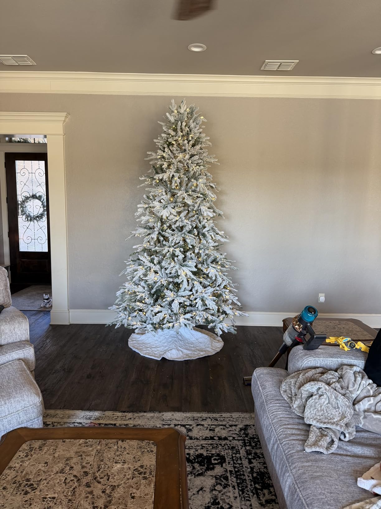 Best Choice Products Full Aspen Christmas Tree, 6ft Pre-lit Realistic Noble Fir w/ 450 Glowing Micro LED Lights, 2-in-1 White & Multicolor customer photo 2