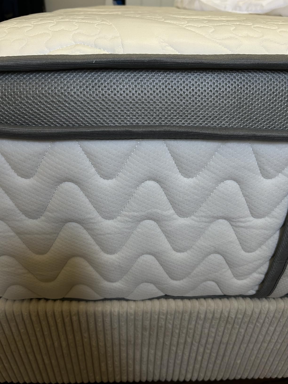 SLEEP100 Queen Mattress 12 Inch, 5-Zone Deep Sleep Firm Mattress with Extra Lumbar & Shoulder Support, Hotel Collection Hybrid Mattresses Pain Relief - Fiberglass Free - No Odor - 365 Night Trial customer photo 1