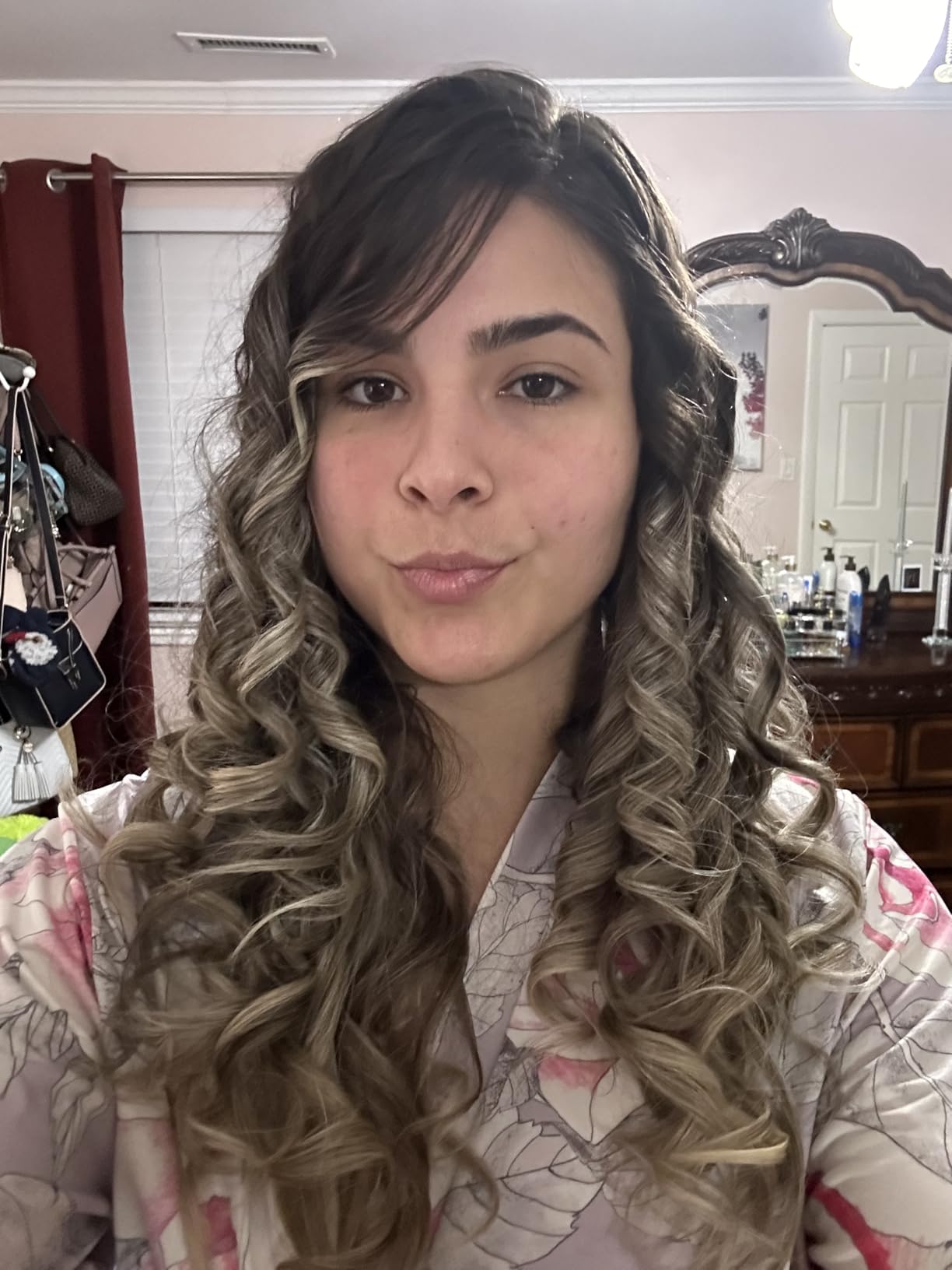 TSUYAGLA Automatic Curling Iron, 1 1/4 inch Hair Curler with 3 Temperatures, 10S Fast Heating, 2-Way Rotation, 30 Min Auto Shut-Off, 500 Million Ionic, Anti-Scald-Tangle for Long Hair customer photo 2