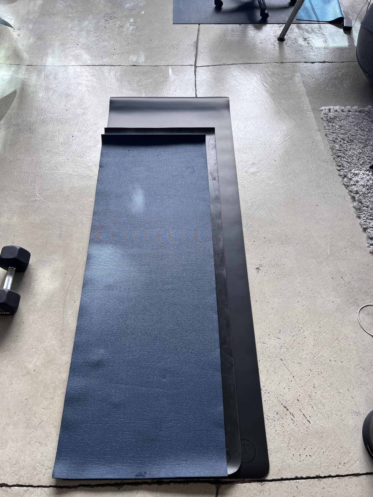Tatago Hot Yoga Mat Non Slip-Professional Grade Natural Rubber Yoga Mat, Nonslip for Hot and Sweaty Classes customer photo 1