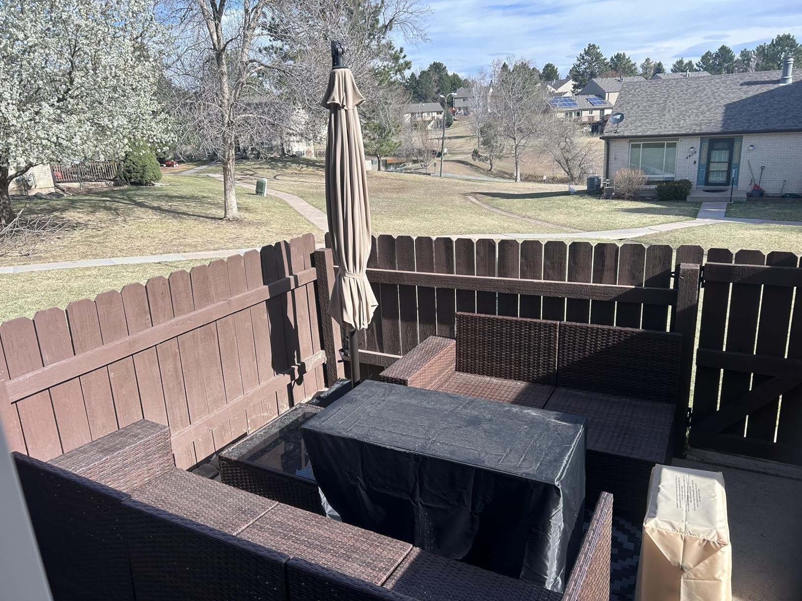 HOMSHADE 10ft Cantilever Patio Umbrella with Base Included, 30 MPH Wind-Resistant Offset Outdoor Hanging Umbrella with 45 Degree Infinite Tilt and Smooth Crank, 260gsm Solution-Dyed 8-Year Fade-Resistant Canopy for Backyard Pool Deck, Beige customer photo 1