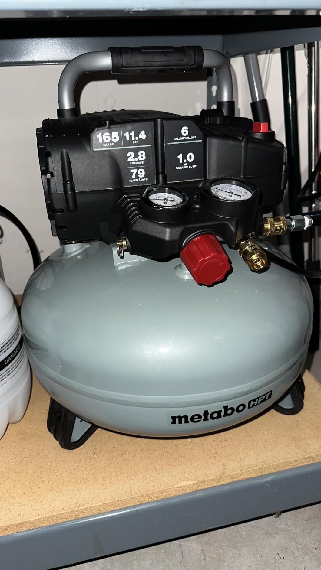 Metabo HPT Pancake Air Compressor, 6-Gallon 165PSI, Portable Air Compressor with 1.0 HP Oil-Free High Efficiency Motor, Lihghtweight, Quick Couplers for Fast Tool Changes, EC711S customer photo 2