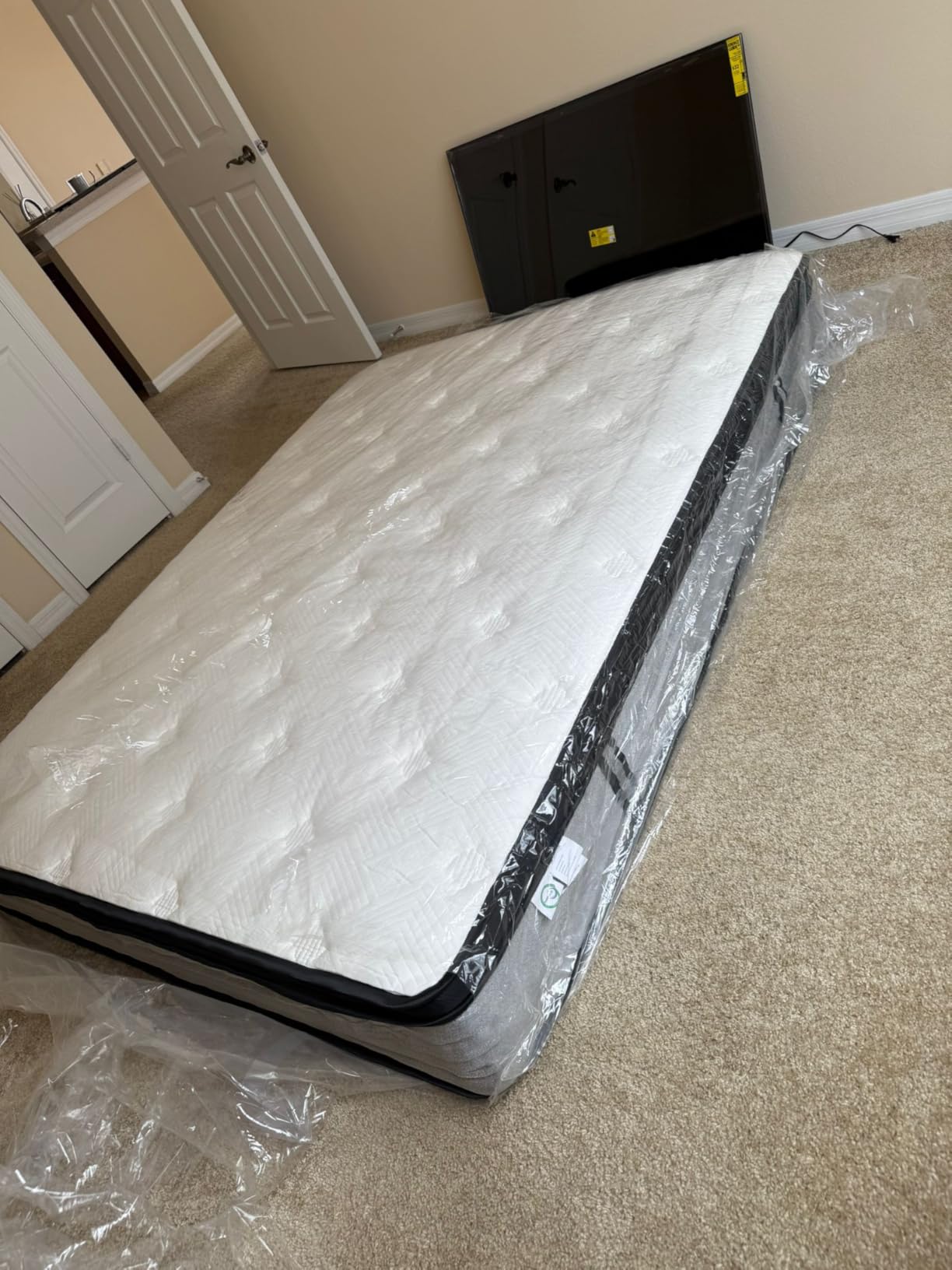 King Size Mattress, 12 Inch Hybrid Mattress with Memory Foam & Individual Pocket Springs, King Mattress in a Box, Medium Firm Feel, Pressure Relief, Edge Support, Motion Isolation customer photo 2