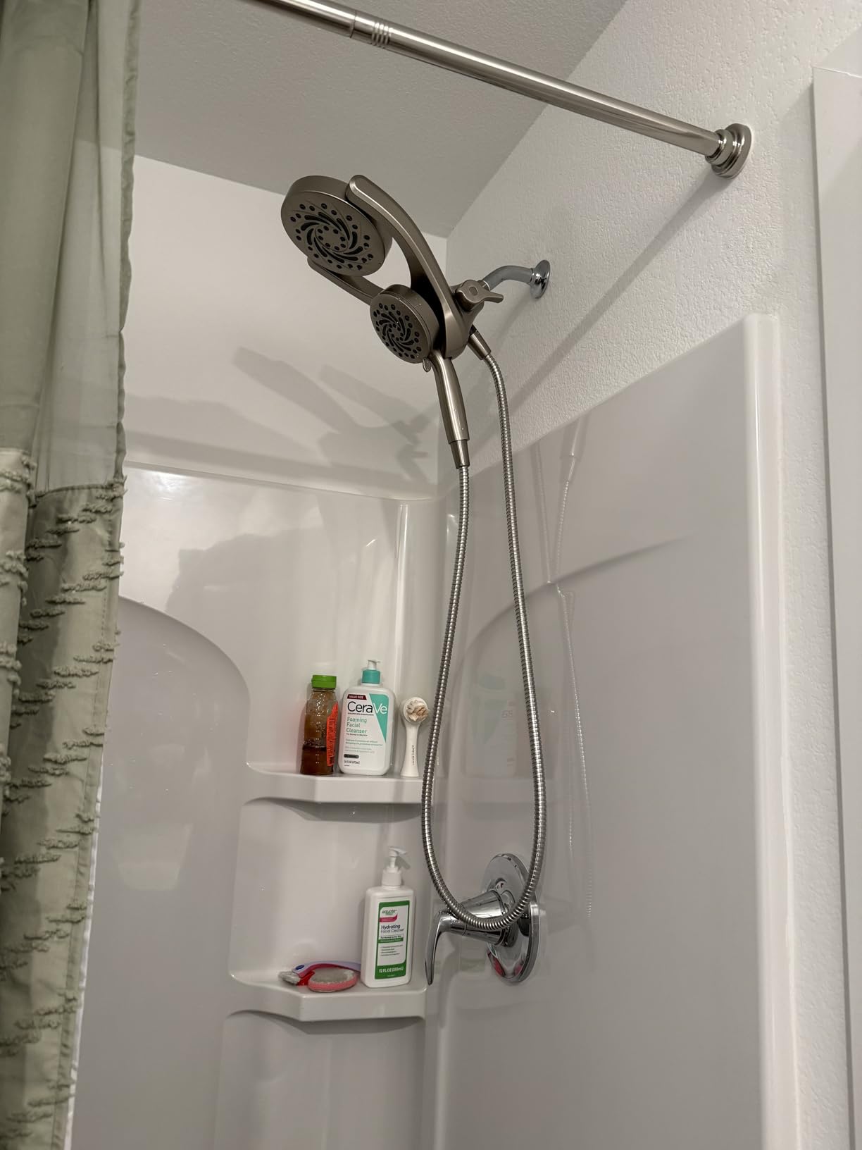 Delta 5-Setting HydroRain 2-in-1 Dual Shower Head with ProClean Spray, Matte Black High Pressure Shower Head with Handheld Spray, 1.75 GPM Flow Rate, Matte Black 75419BL customer photo 1
