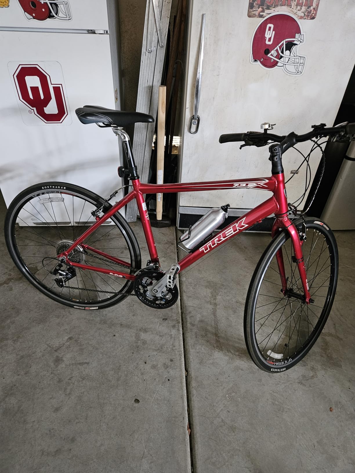 AVASTA AV300 26/27.5 inch Mountain Bike with 21-Speed, Aluminum Frame, Dual Disc Brake, Comfortable Saddle, Multiple Colors customer photo 2