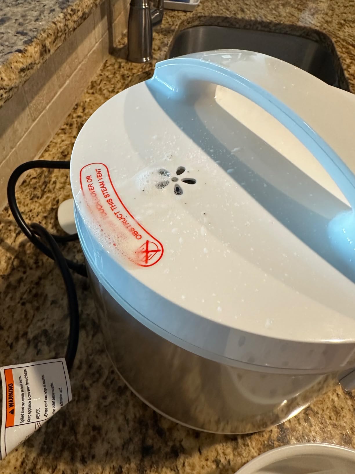 TOSHIBA Rice Cooker & Steamer Simple 5.5 Cup (Uncooked) with Steaming Basket, Removable Non-Stick Inner Pot & Inner Lid, One Touch & Keep Warm Function, Silvery White customer photo 2