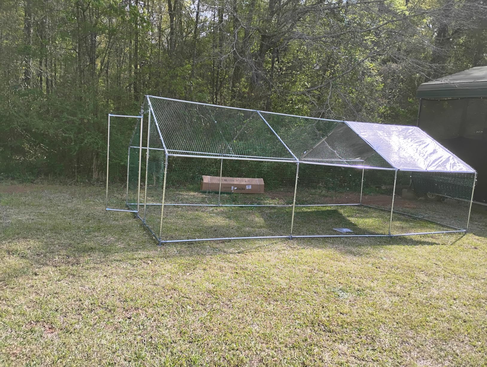 VEVOR Metal Chicken Coop, 6.56x6.56x6.56ft Large Walk-in Chicken Runs with Cover, Spire Roof Hen House Enclosure with Security Lock, Outdoor Duck Rabbit Cage Poultry Pen for Backyard, Farm, Yard customer photo 1