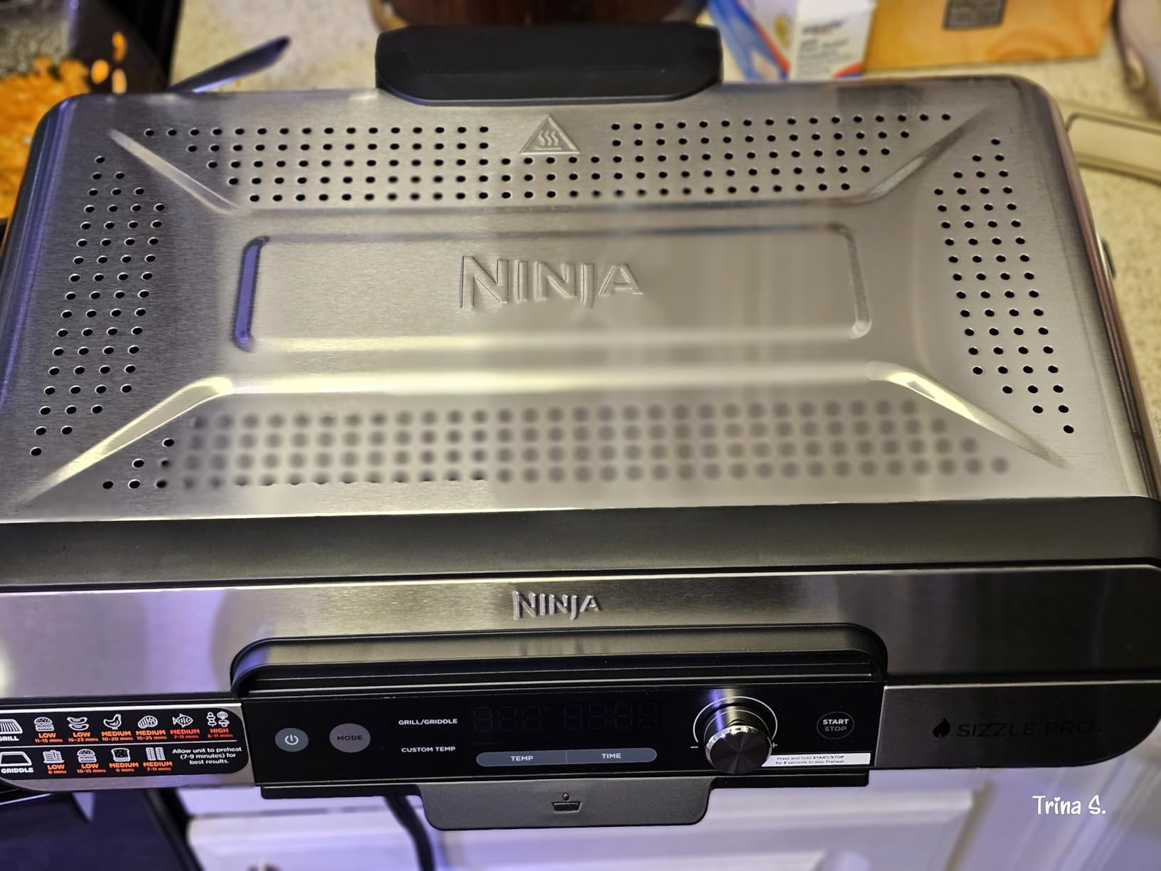 Ninja Sizzle Pro XL 20-Inch Indoor Griddle + Grill with Detachable Ventilated Lid customer photo 1