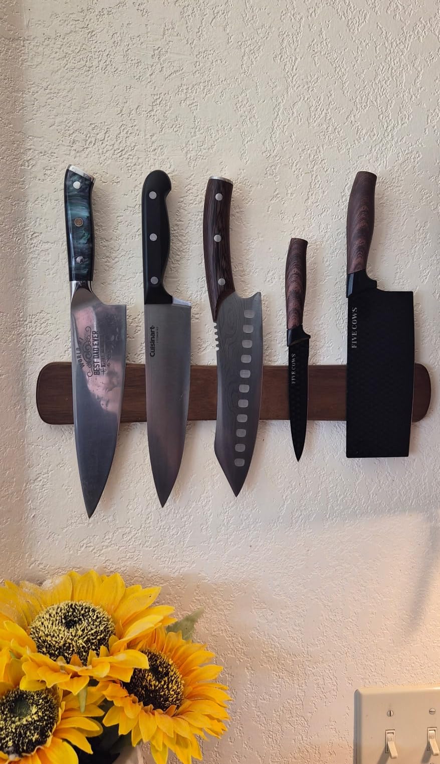 SYOKAMI Japanese Kitchen Knife, 8.2 Inch Chef Knife, Carbon Steel Kiritsuke, Razor Sharp Santoku for Precision Cutting, Damascus Pattern, Full Tang Wood Handle customer photo 1