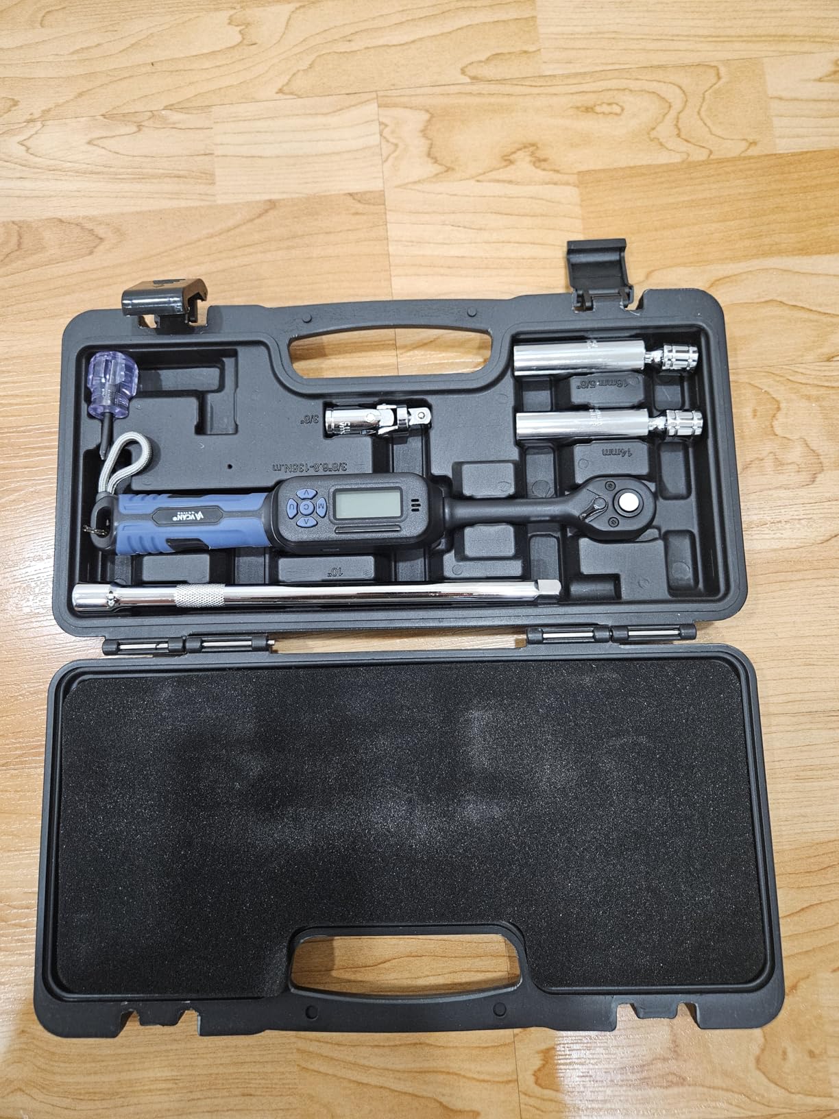 3/8 Torque Wrench Digital (5.02-99.6 Ft.Lb) ±2% High accuracy with Buzzer and LED Indicator customer photo 2