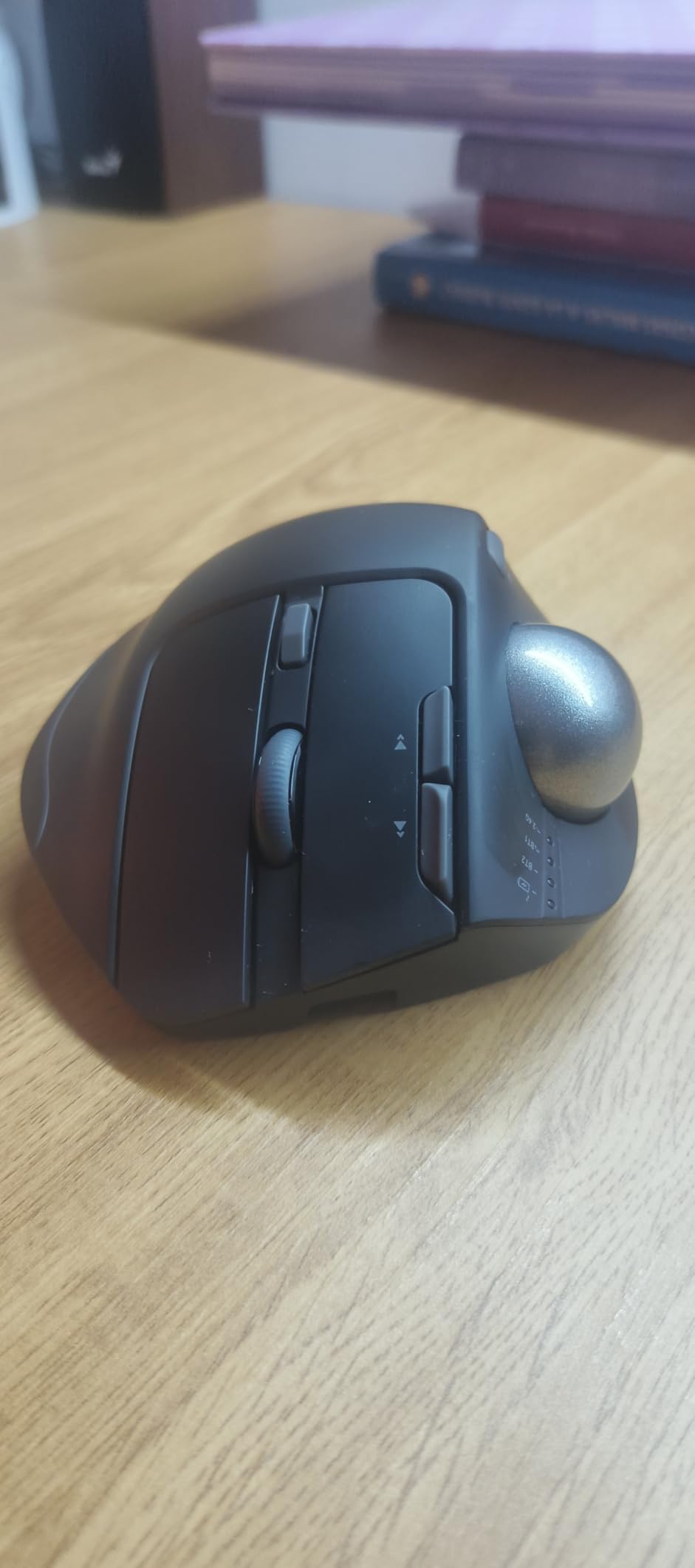 SABLUTE MAM1 Pro Ergonomic Wireless Trackball Mouse, Adjustable 0/18 Degree Angle, Thumb Control, Quiet Clicks, 3 Multi-Device Bluetooth & USB Receiver, Rechargeable Mouse for Office, Windows Mac customer photo 2