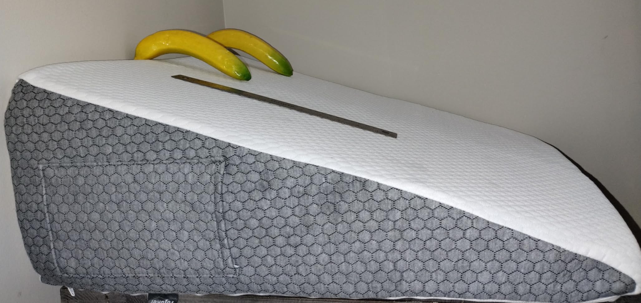 Yojoker Wedge Pillow for Sleeping - 12 Inch Bed Wedge for Headboard Triangle Pillow, Memory Foam Wedges for Acid Reflux, GERD, Snoring, Post Surgery Back Pain Relief, Leg Elevation, Washable Cover customer photo 2