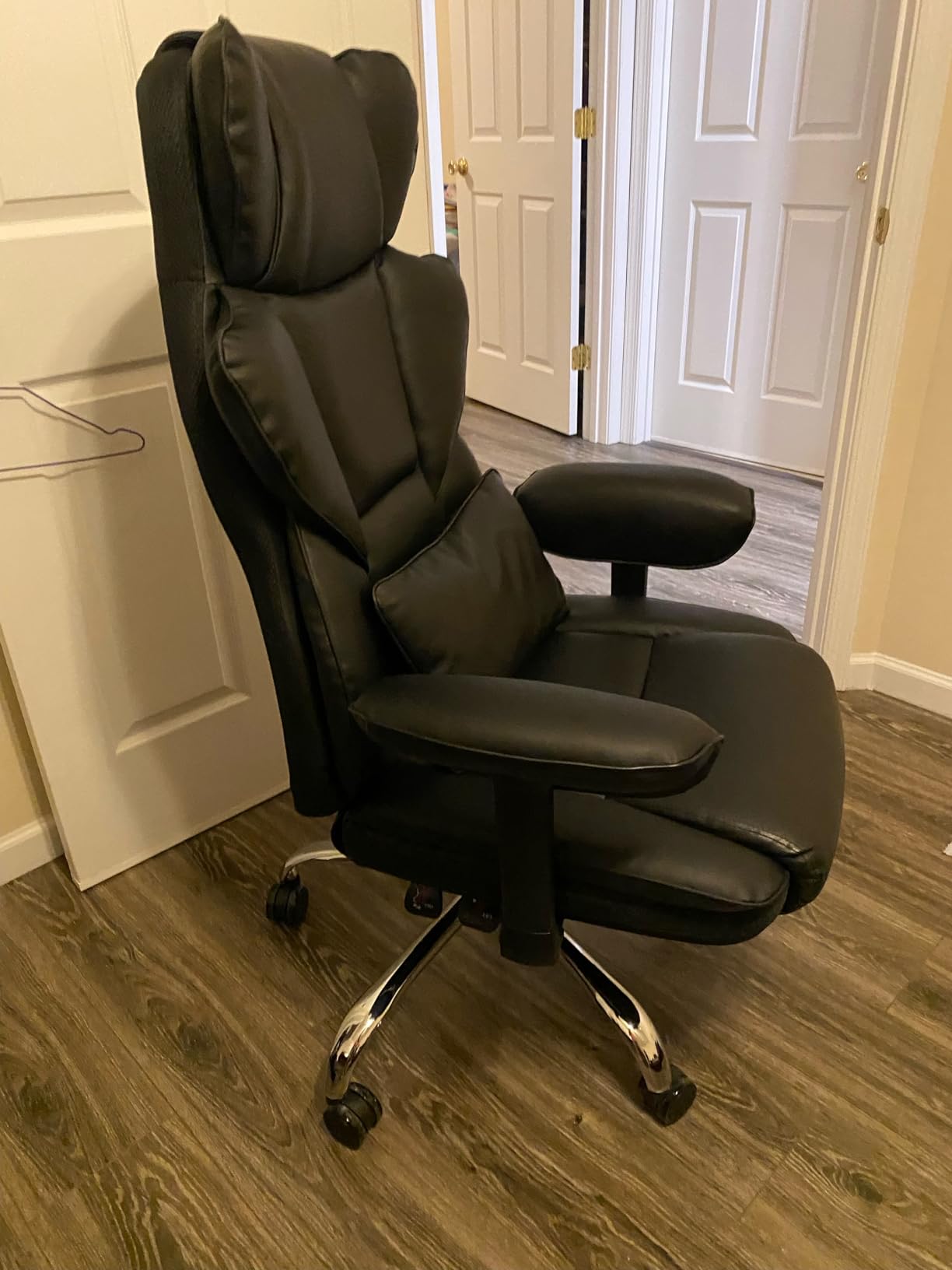 BESTFAIR Big and Tall Office Chair - Heavy Duty 400 LBS Executive Chair with Lumbar Support & Foot Rest, High Back Ergonomic Desk Chair, Padded Wide Seat Gaming Chair, Adjustable Armrests, Black customer photo 1