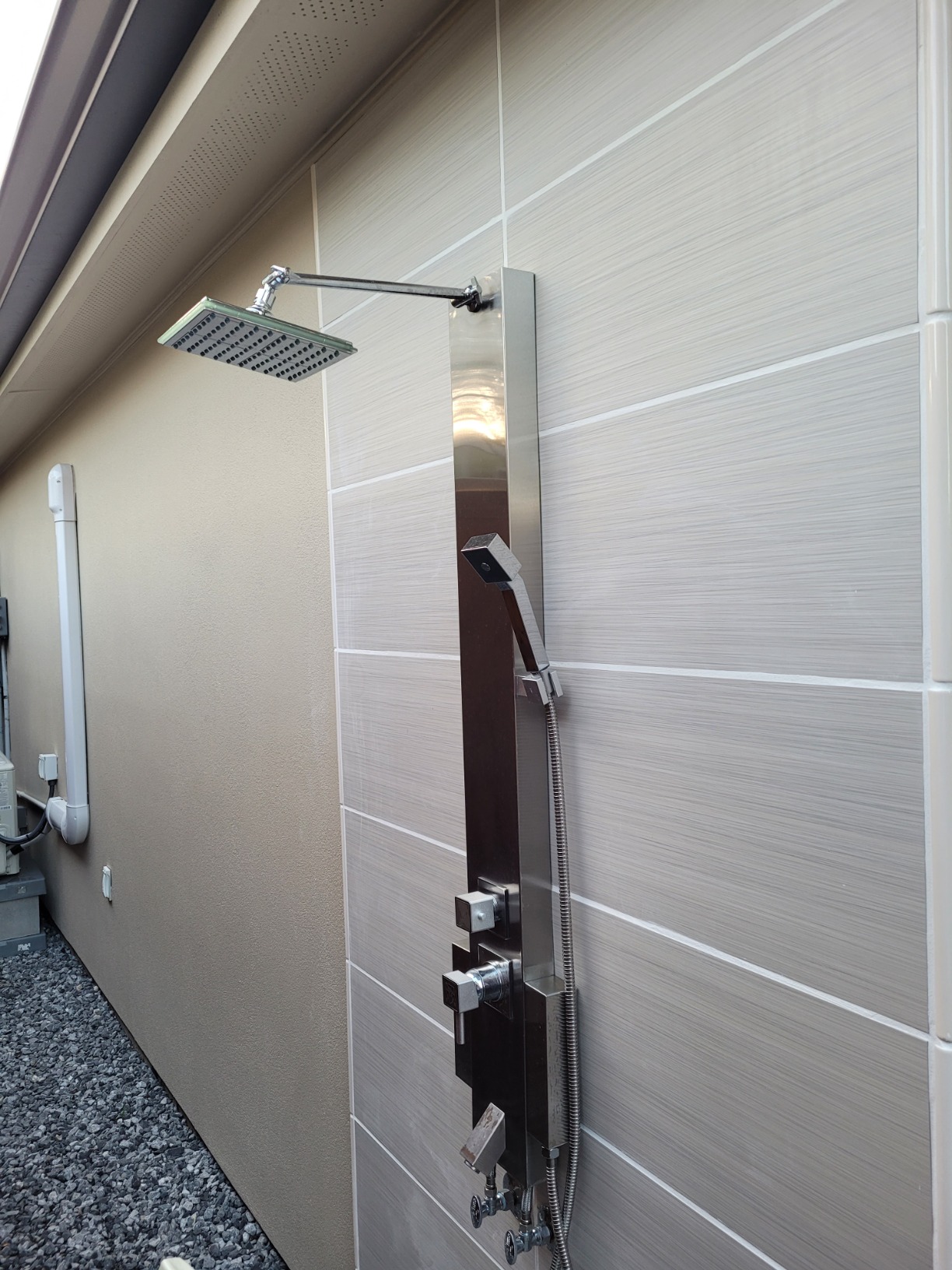 Blue Ocean 48 inch SPS824A Stainless Steel Shower Panel Tower with Rainfall Shower Head and Spout (Matte Black) customer photo 2
