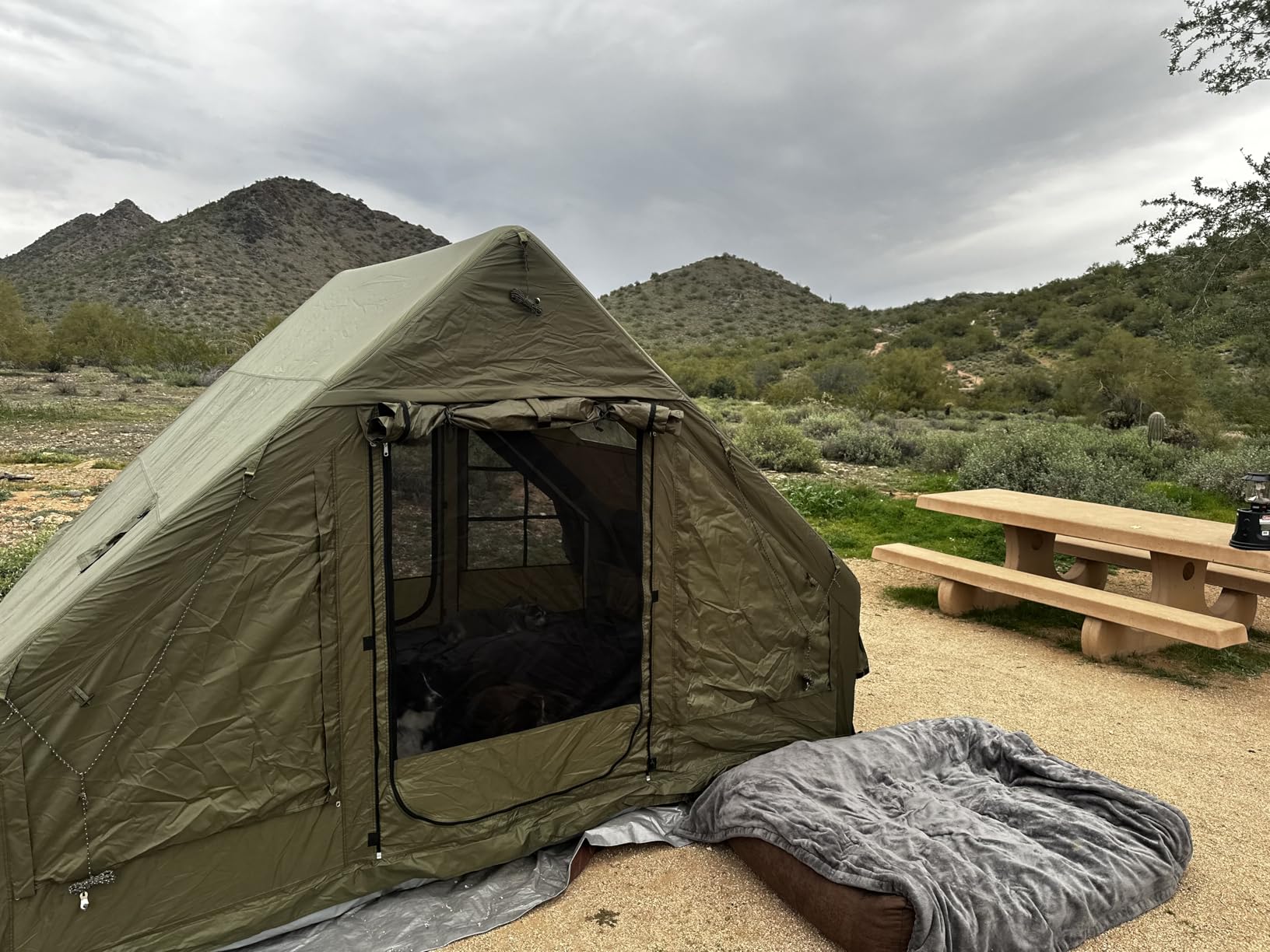 Inflatable Camping Tent, Glamping Blow Up Tent with Hand Pump for All-Season, 3 Mins Easy Setup, Waterproof Tens with Mesh Window for 4-6 Person, Suit for Family, Friend, Camp, Outdoor Gathering customer photo 2