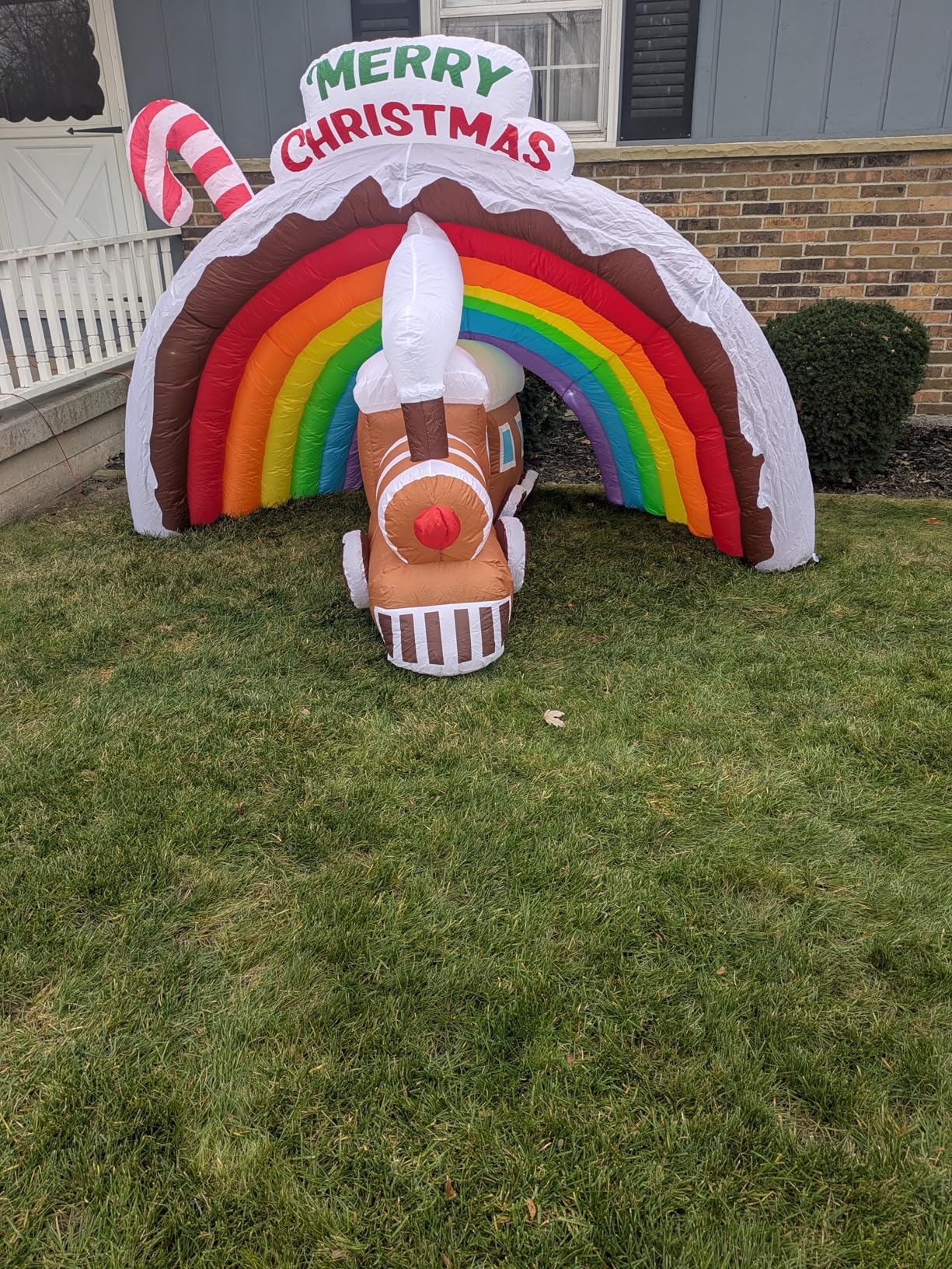 9.1 Ft Christmas Train Inflatable with Rainbow Tunnel and Built-in LED Lights, Blow Up Decoration for Outdoor Garden, Lawn, Courtyard, and Holiday Parties customer photo 2
