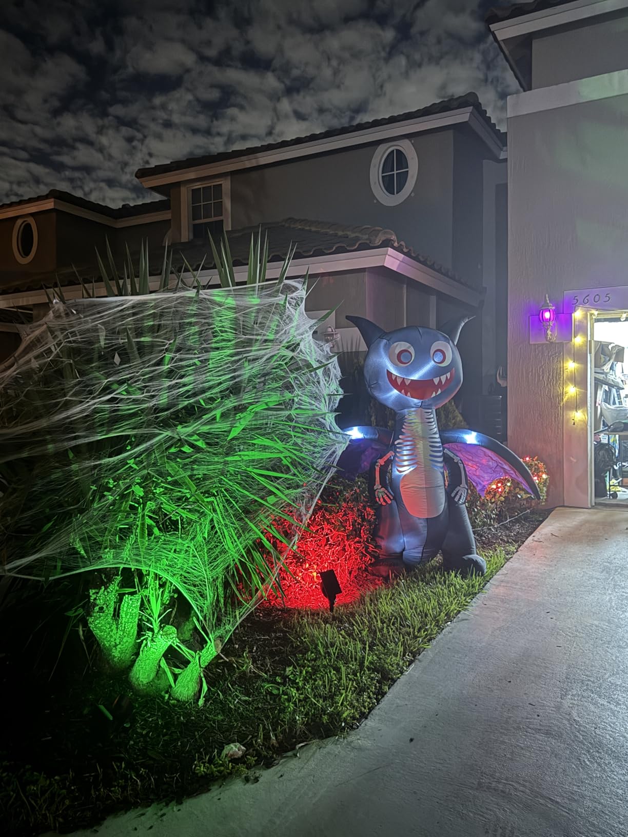 6.8 FT Halloween Inflatables Dragon with LED Lights Outdoor Decorations Blow Up Skeleton Dragon Inflatable Giant Halloween Yard Decoration customer photo 1