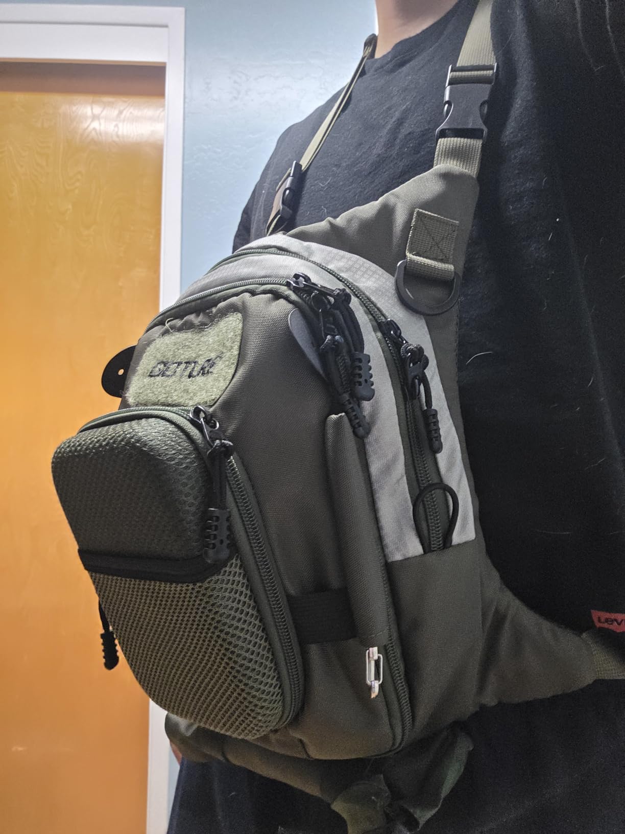 Goture Fly Fishing Chest Pack, Lightweight Chest Pack Tackle Storage Bag customer photo 1