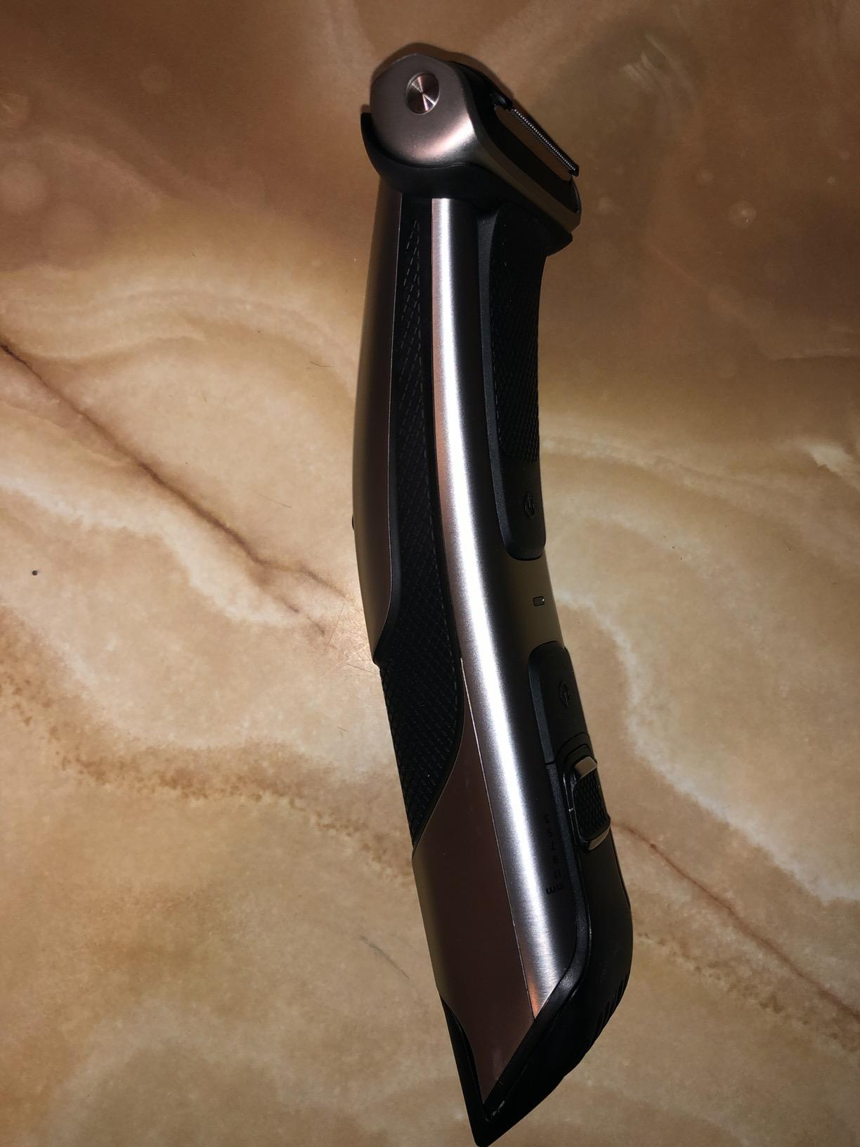 Philips Norelco Body Groomer 7000 Series, Men's Whole Body Groomer, Contour-Following 2D Flexing Head, Triple Protect Shave System & Intimate Body Hair Trimmer, 100% Showerproof, BG7480/50 customer photo 2