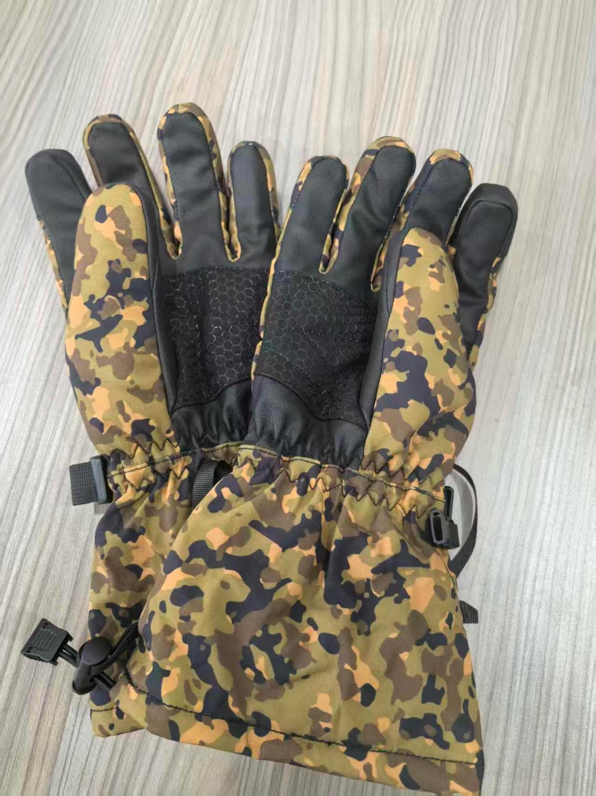 Heated Gloves for Men Women 7.4V 3200MAH Hunting Gloves Rechargeable Waterproof Electric Winter Thermal Glove customer photo 1