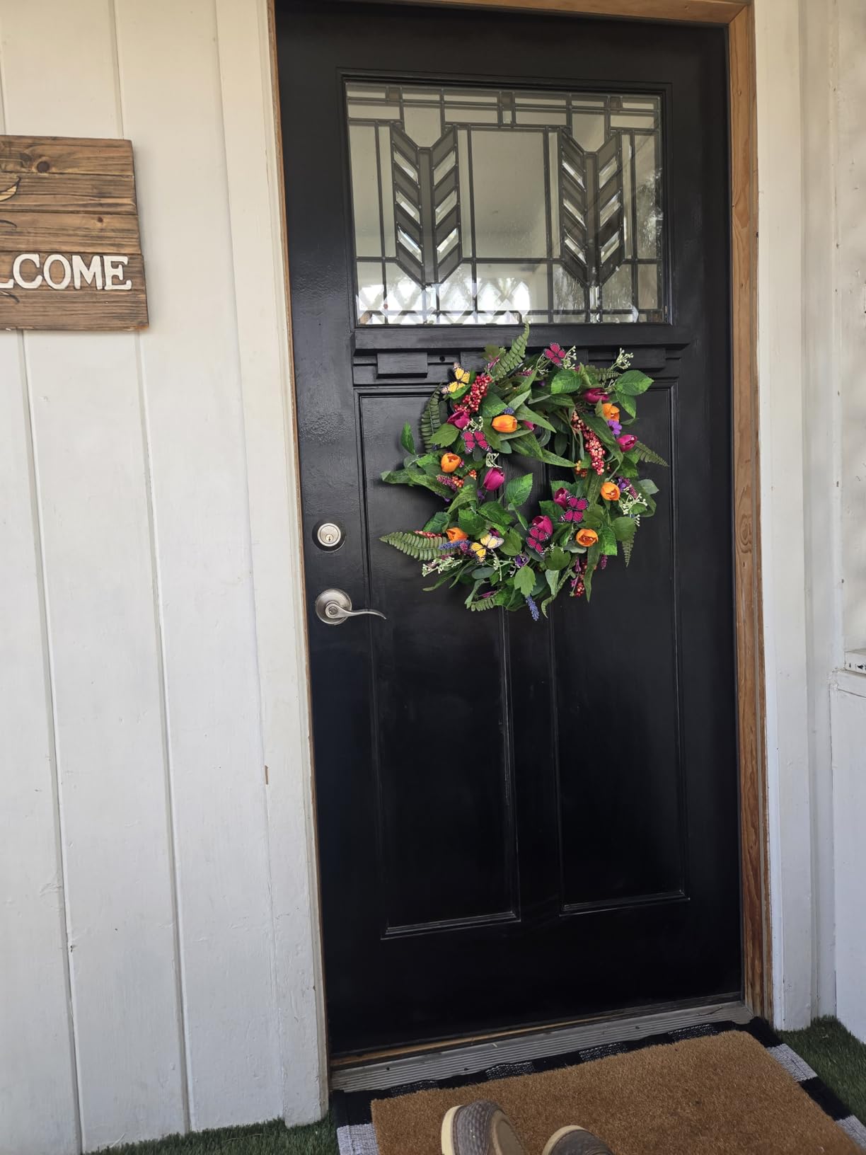 22'' Artificial Christmas Wreath for Front Door with Red Balls Candy Canes Pine Needles Red Berries Pine Cones Christmas Decorations for Winter Wall Outdoor Home Holiday Xmas Decor customer photo 1