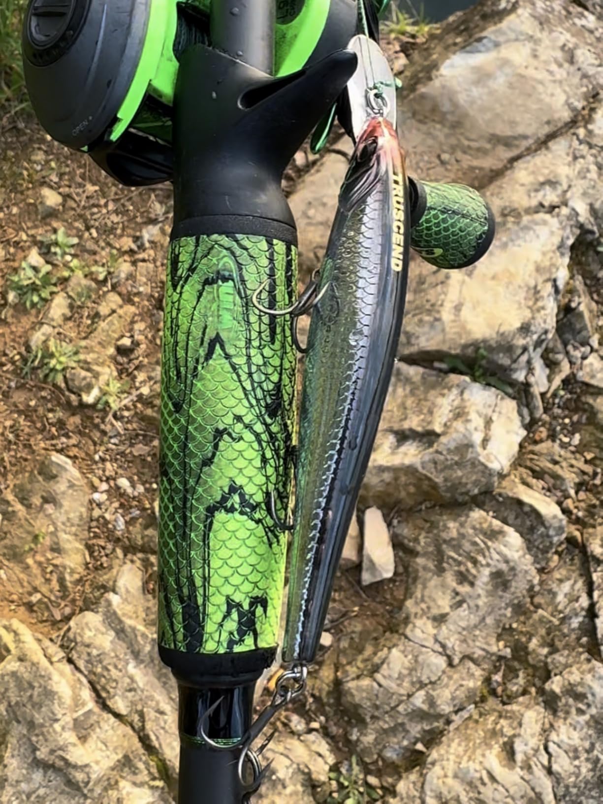 TRUSCEND Suspending Jerkbait, Rattle Minnow Lures with BKK Hooks, Freshwater Bass Trout Striper Walleye Pike Fishing Lures customer photo 1