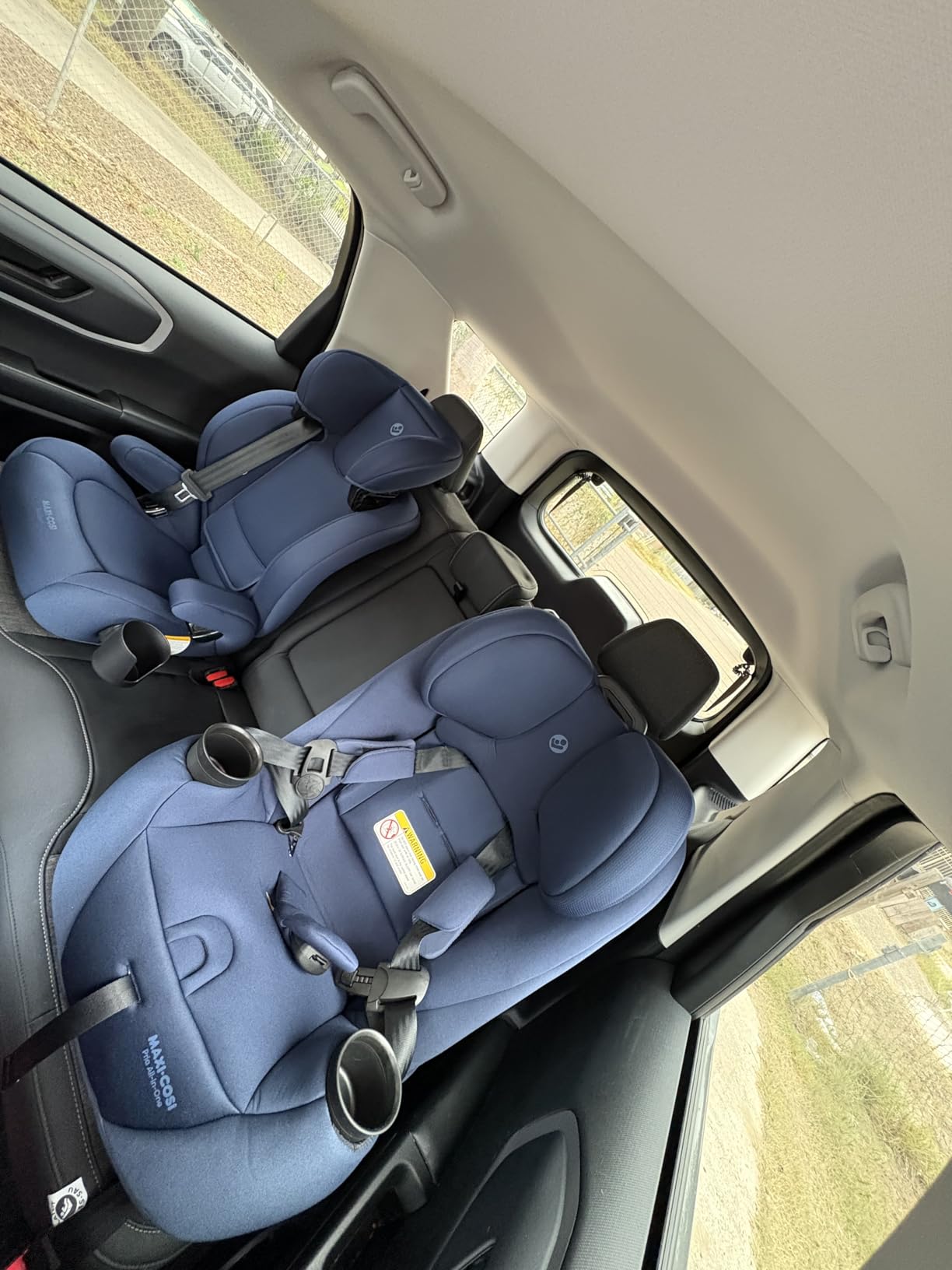 Maxi-Cosi RodiSport Kids Booster Car Seat, High-Back, Backless Booster, 10-Position Headrest, Easy Latch System, Reclining Chair, Belt Guide, Fits 40-100 lbs, 43.4-57 in, Sea Shadow customer photo 1