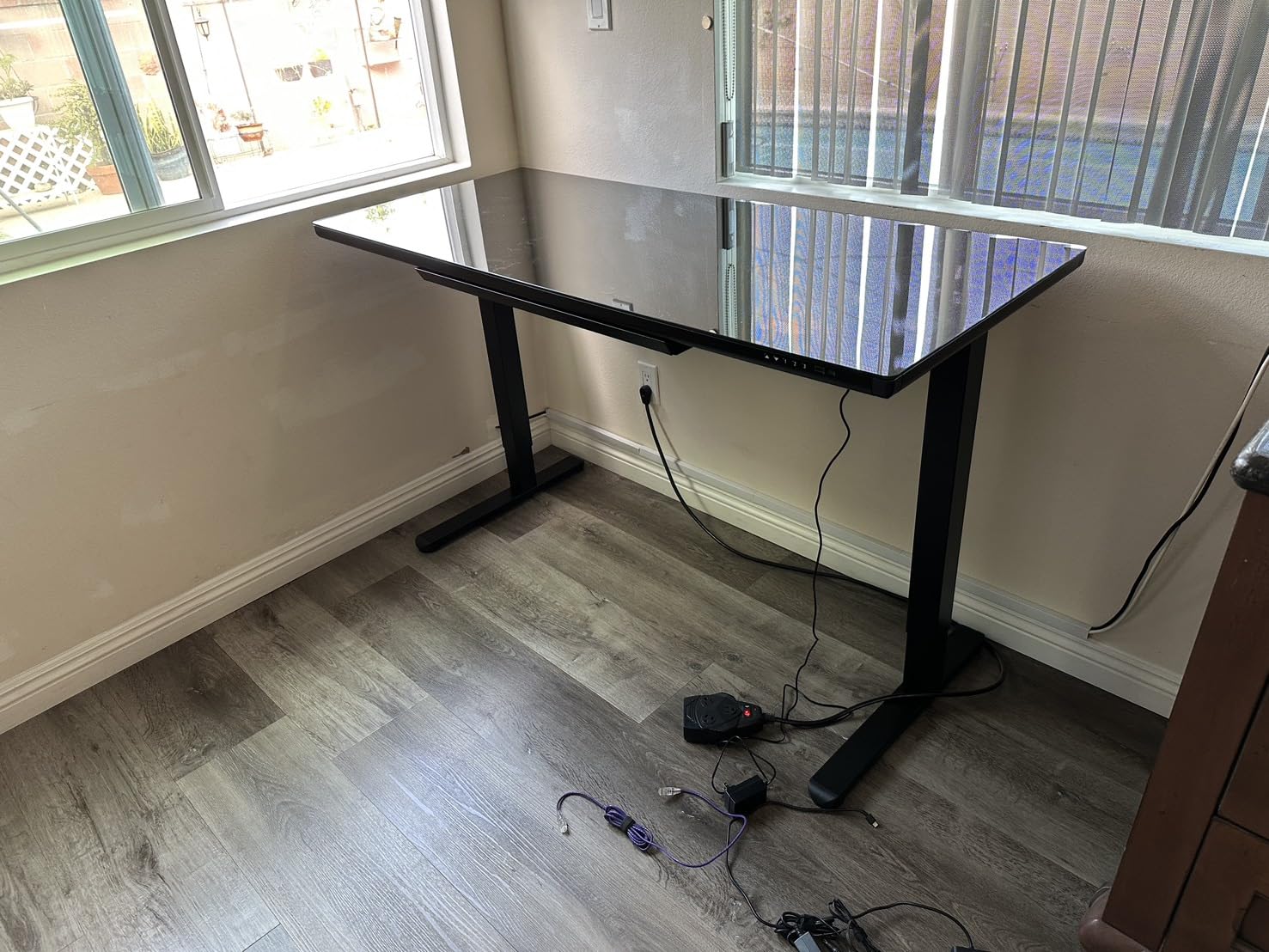Furmax Electric Standing Desk with Drawers, Adjustable Height Sit Stand Desk with One-Piece Desktop & USB Charging Port for Home Office Computer Desks (Bamboo Desktop, 48 Inch) customer photo 2