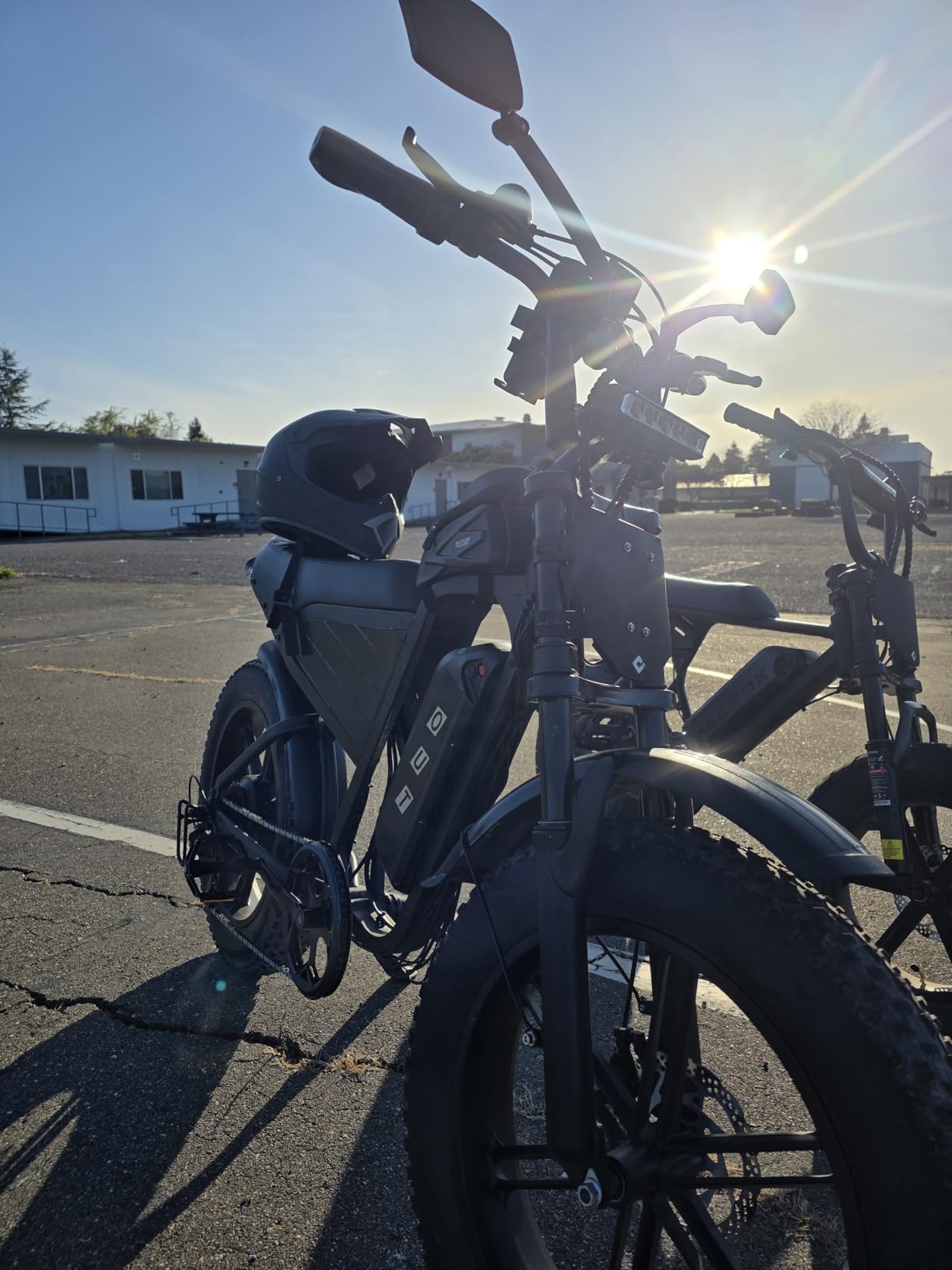 DTTZH F6/F6S/F6PRO Electric Bike for Adults with NFC & Password Unlock, 4000/2000/1500W, 60V 30Ah, 48V 15/25Ah E-Bike, 100-60 Miles 20