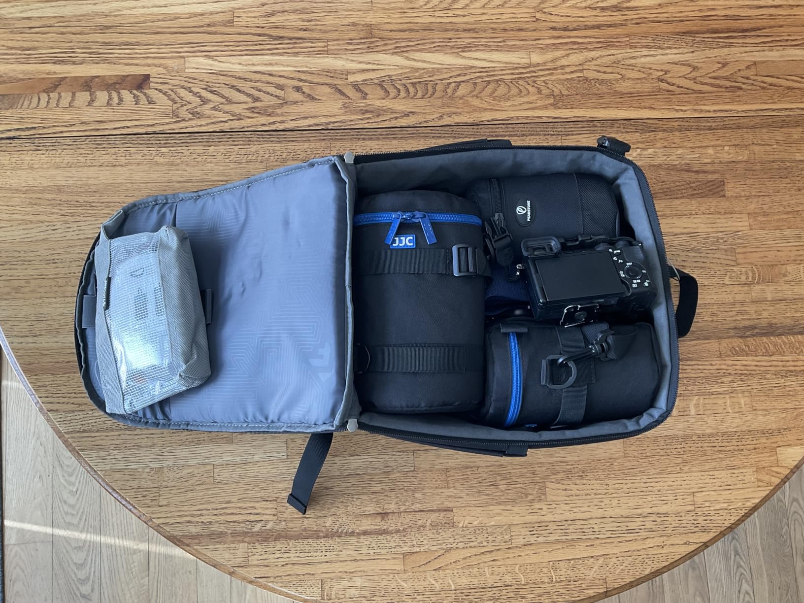 K&F CONCEPT Camera Bag Backpack, Professional DSLR/SLR/Mirrorless Camera Backpack, Photography Camera Case with Tripod Holder & Rain Cover Compatible with Canon/Sony/Nikon/FUJIFILM customer photo 2