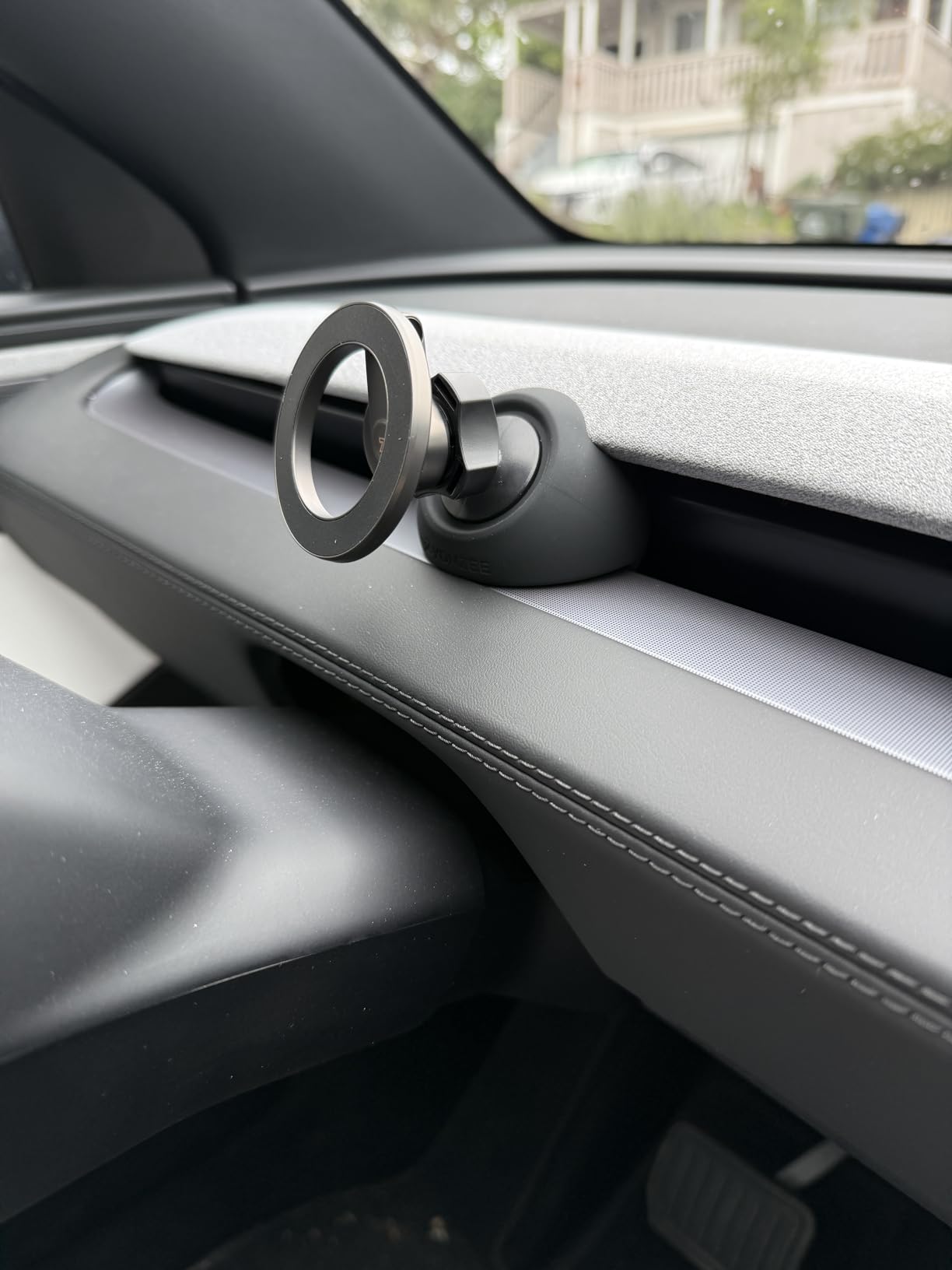 YONZEE Magnetic Phone Mount Compatible with 2025-2026 Model Y Juniper and 2024-2026 Tesla Model 3 Highland, Dashboard Ball Joint Base, Strong Magnetic Ring, 360° Rotation customer photo 1
