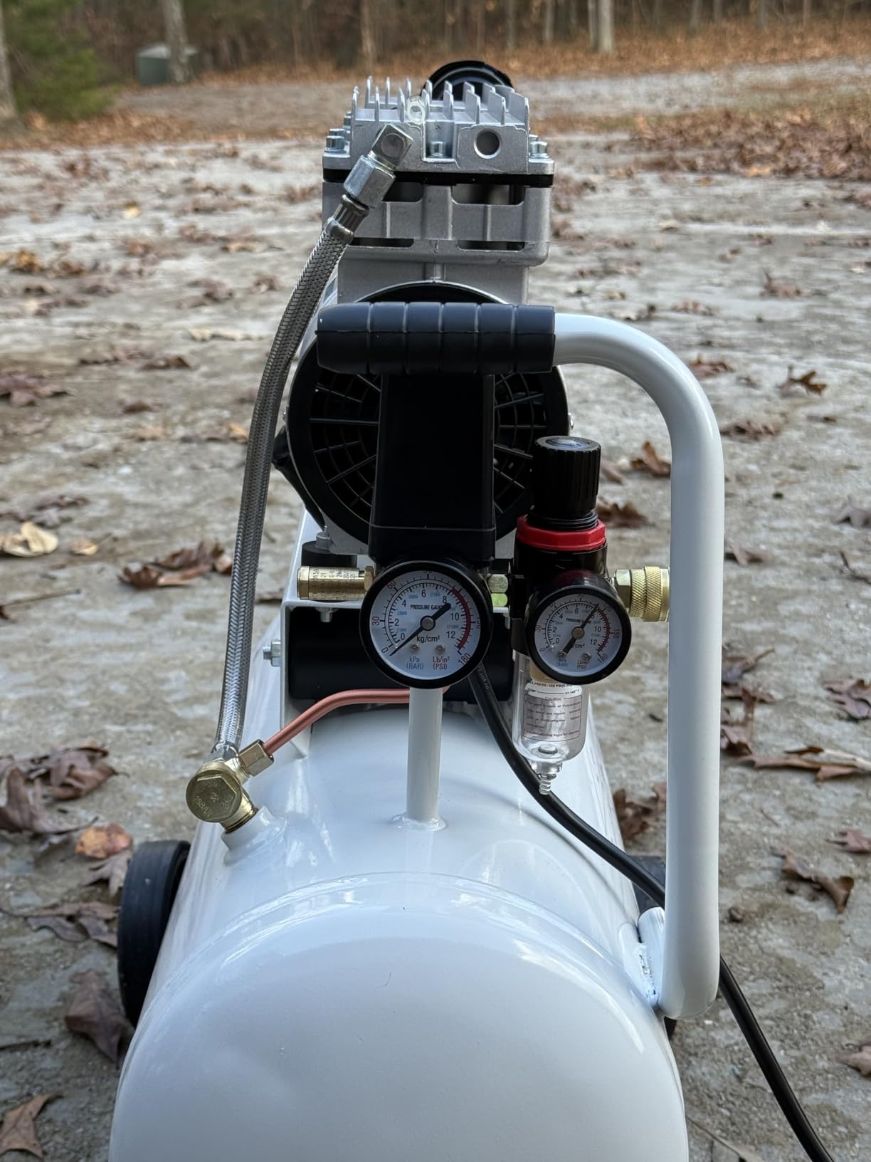 Albott 20 Gallon Vertical Air Compressor, 1.8 HP Electric Air Compressor with Copper Motor, 120 PSI Max, Portable Ultra Quiet Tank for Garage, Nailing, Tire Inflation customer photo 2