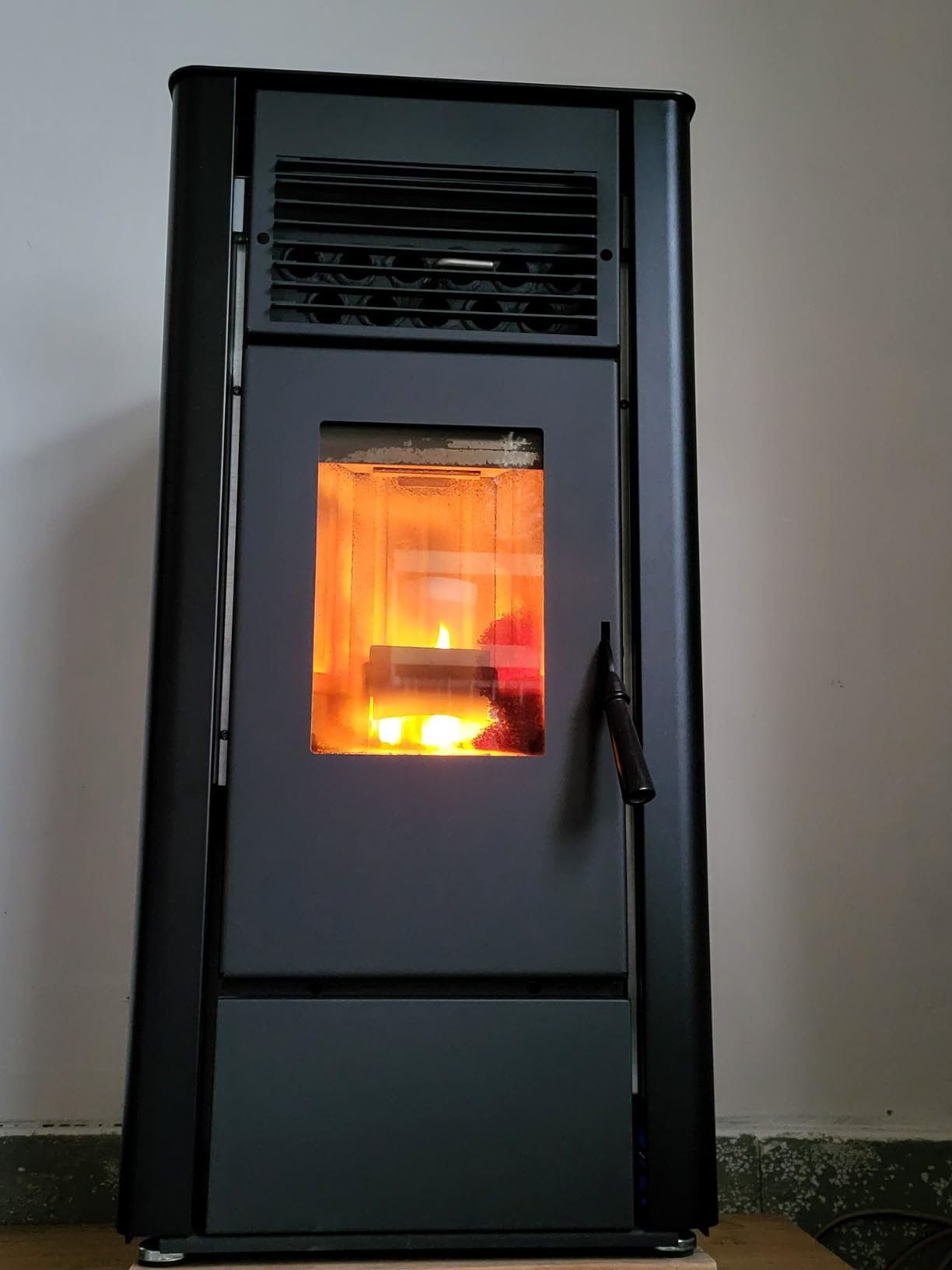 Freedom Stove PS21 Pellet Stove - Marble White | 24V Battery-Ready Backup, WiFi, Touch/Remote Control, 5-Year Warranty customer photo 2