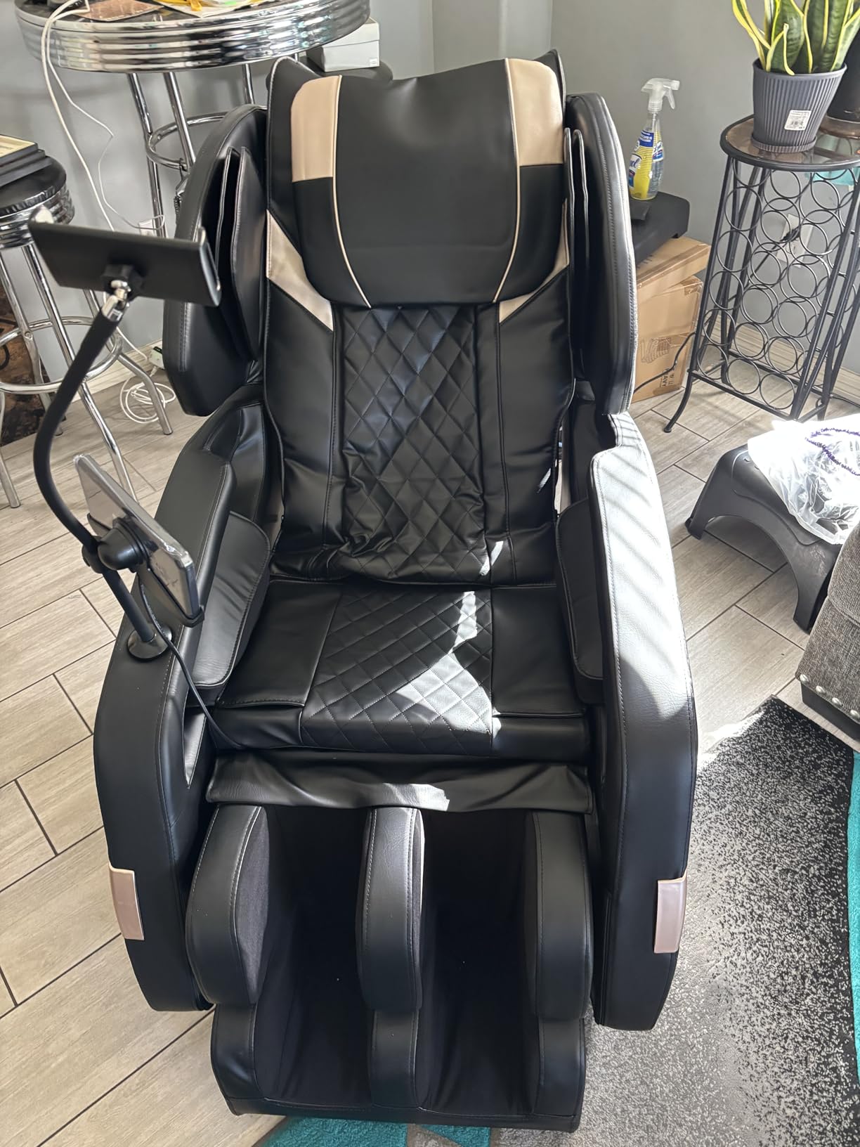Upgraded Massage Chair Full Body, Zero Gravity Massage Chair Recliner- 10 Fix Points, 2026 Shiatsu Massage Chairs with Heat, Airbags, Foot Massage, 6 Auto Modes, Bluetooth Speaker customer photo 2