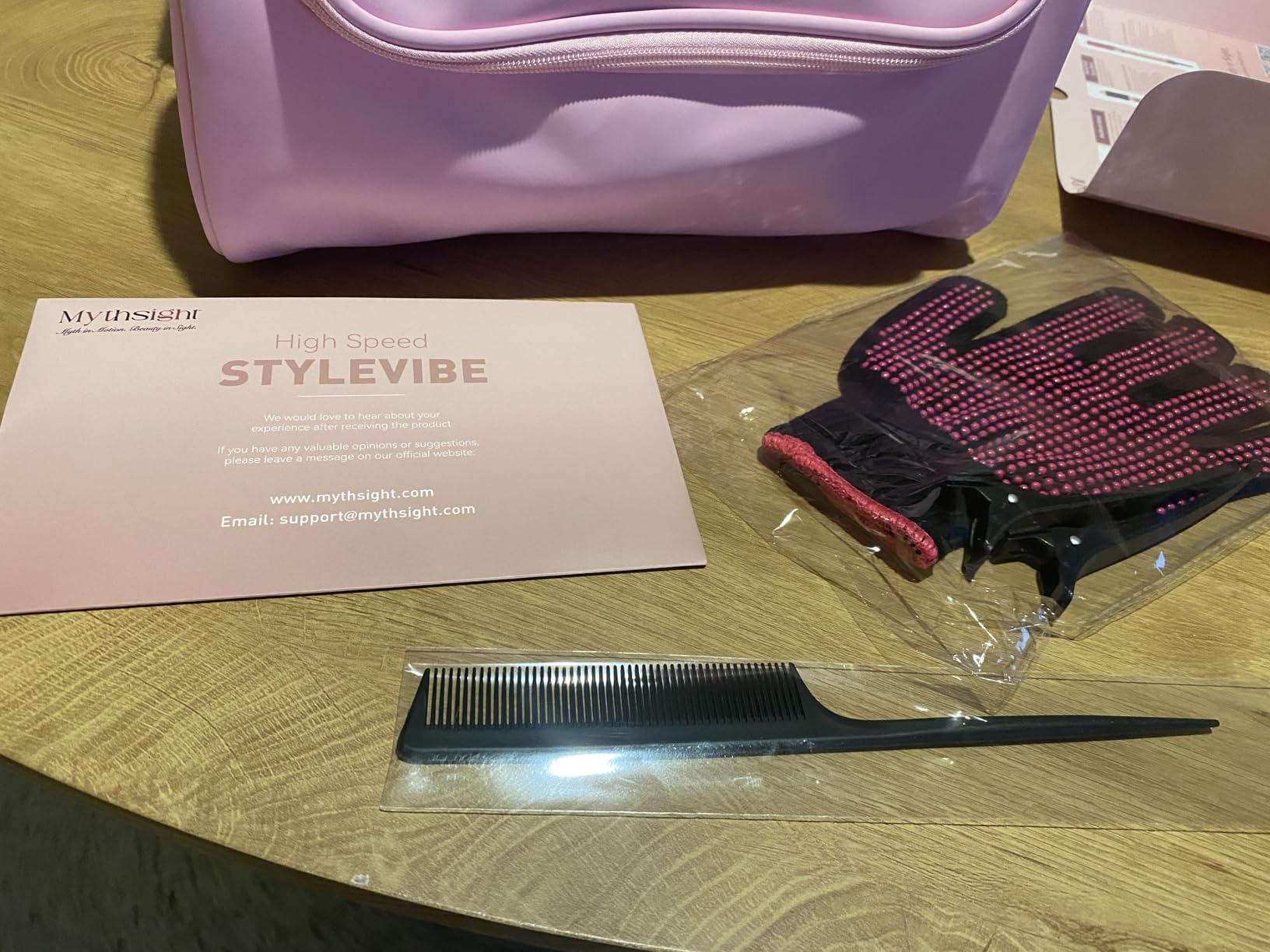 StyleVibe 6-in-1 Air Styler, Hair Dryer & Blow Dryer Brush with Travel Case - Auto Wrap Curls (L/R), Fast Drying, Thermal Round Brush for Smooth Blowouts & Frizz-Free Volume, No Heat Damage customer photo 1
