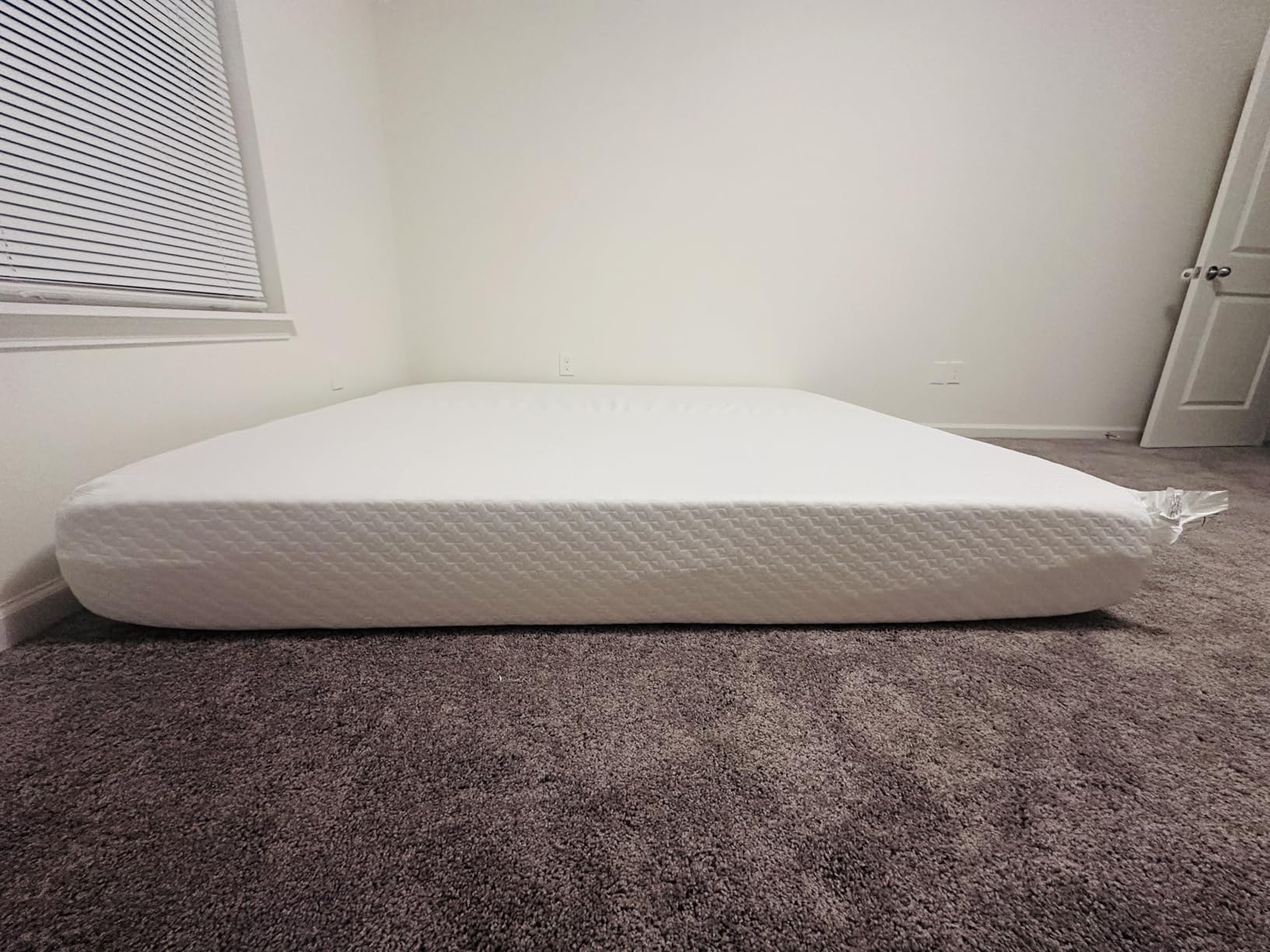 Avenco King Mattress 12 Inch, King Size Mattresses Medium Firm for Back Pressure Relief, Mattress in a Box CertiPUR-US Certified Foam Colchones customer photo 1